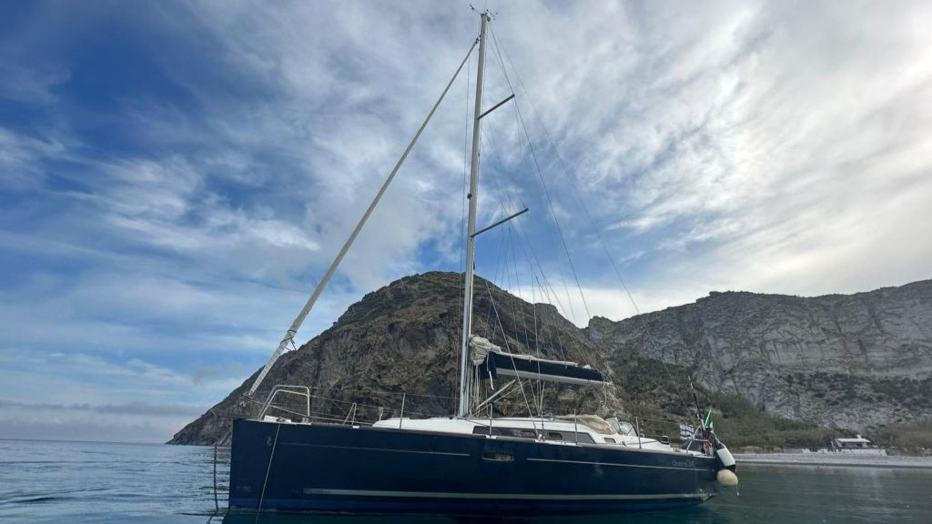 Aperitif sailboat trip in Taormina - Image 1