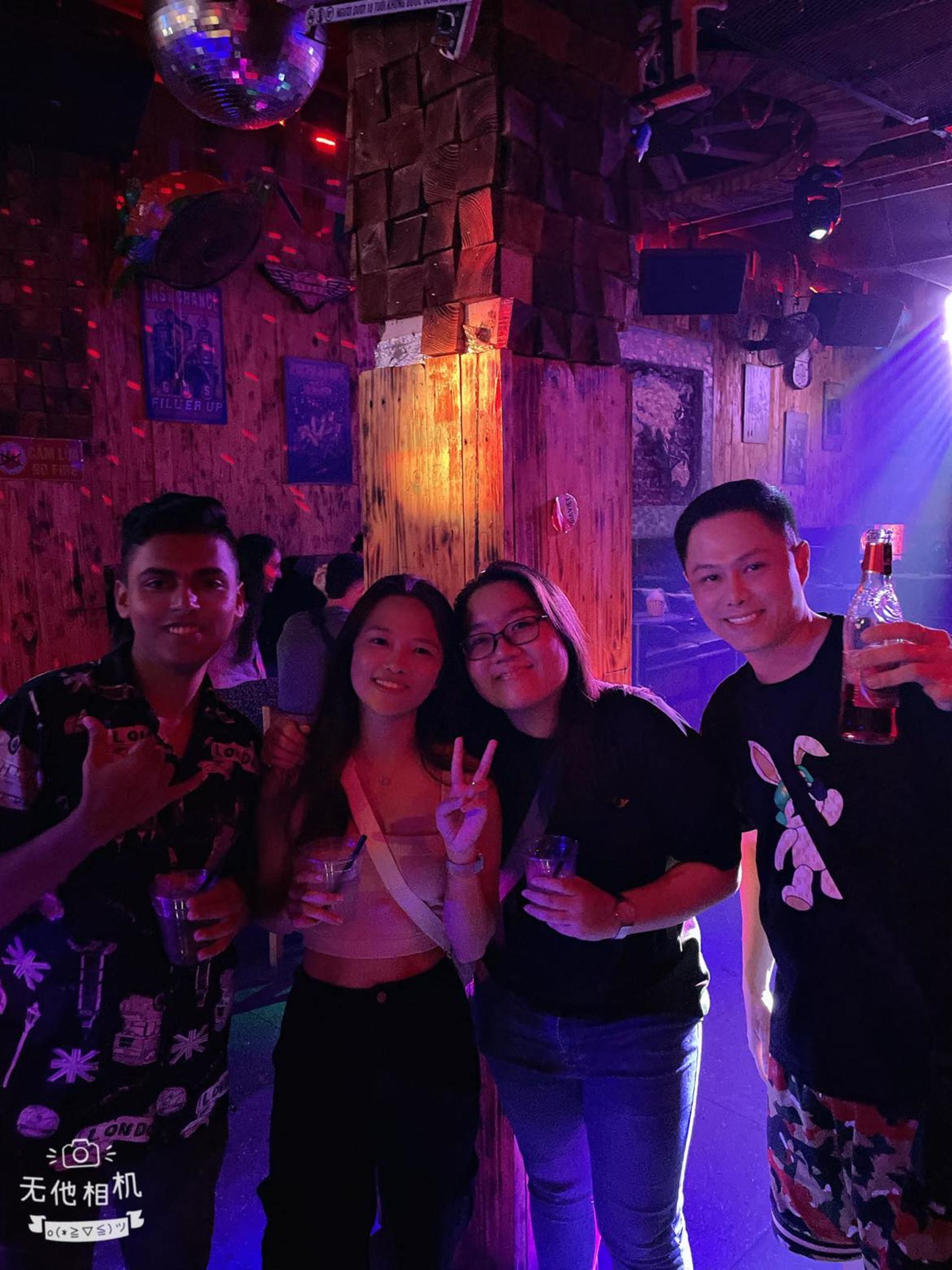 Hanoi Nightlife Bar Hopping Tour with Drinks & Local Host - Thumbnail 16