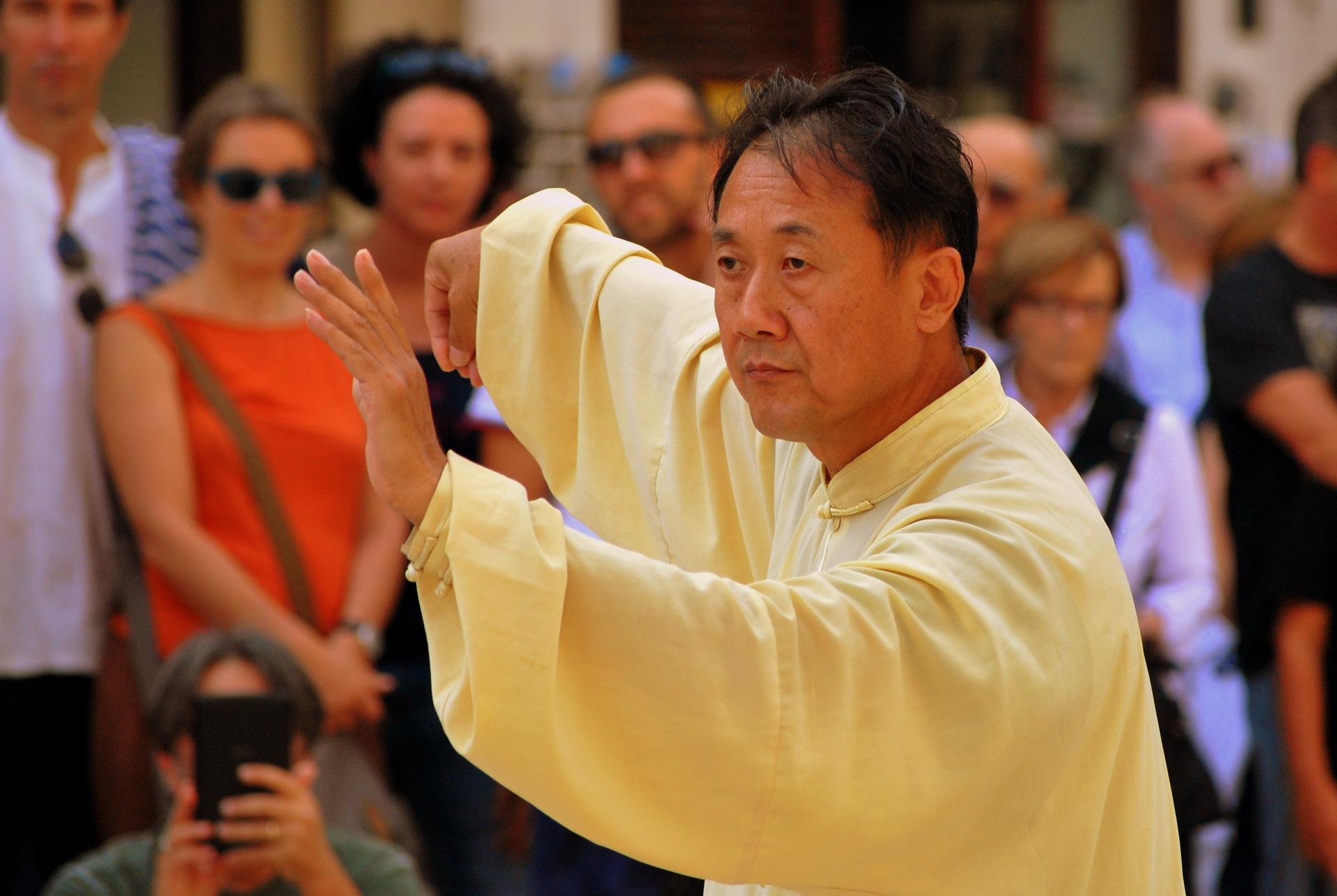 Private Temple of Heaven & Tai Chi Half Day Tour in Beijing - Thumbnail 3