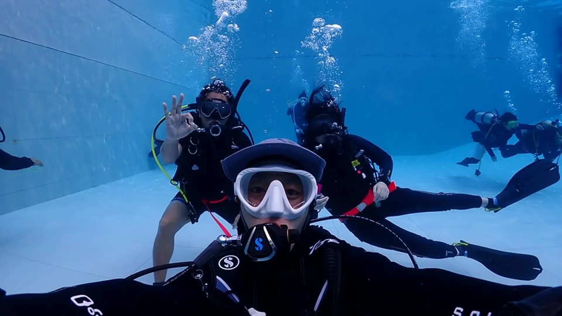 Dive Recharged: Bangkok Scuba Refresher Bliss with PADI 5*DiveCenter - Image 1