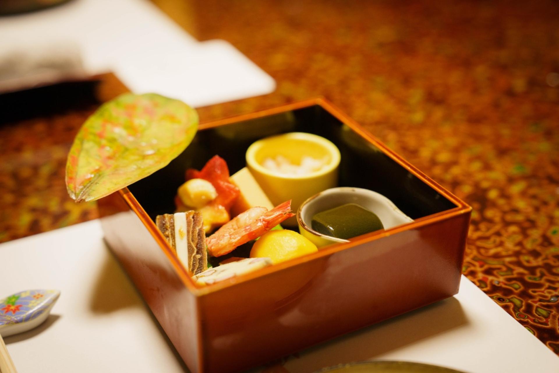 Kyoto: Geisha Dinner & Gion Cultural Walk - Thumbnail 11