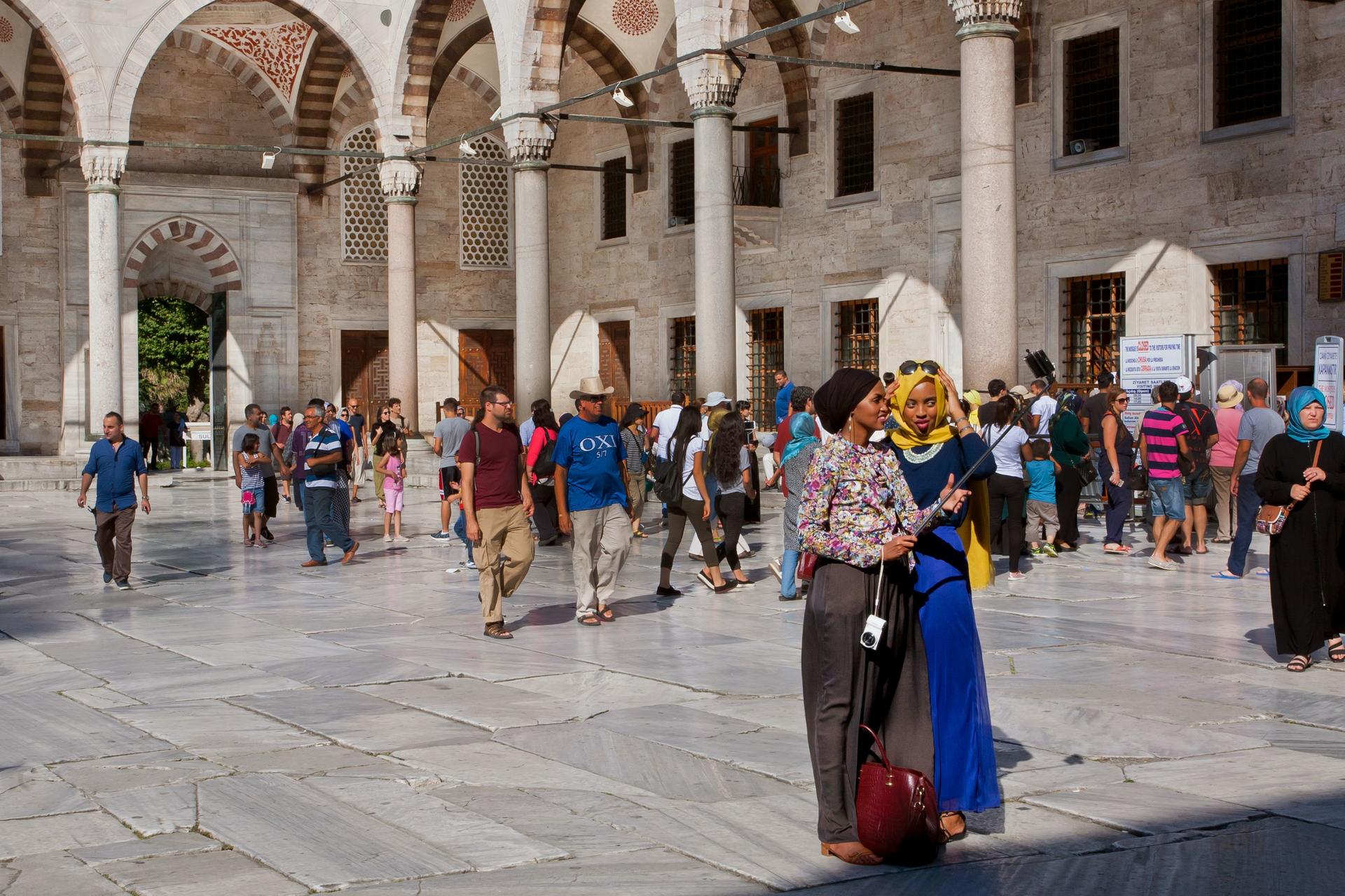 Topkapi Palace, Harem and Basilica Cistern Guided Tour with Tickets - Thumbnail 4