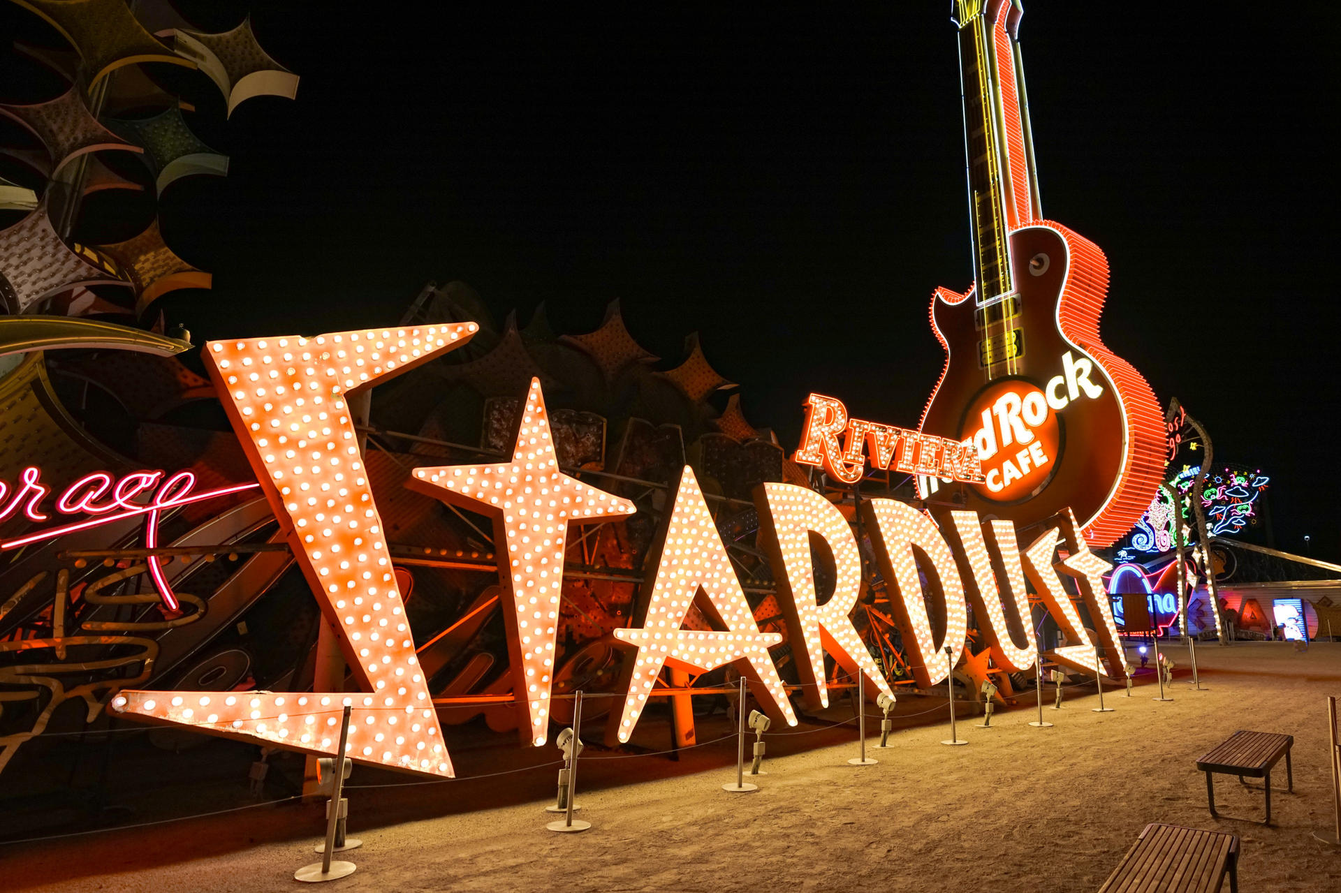 Las Vegas Strip Helicopter Flight & Neon Museum - Thumbnail 3