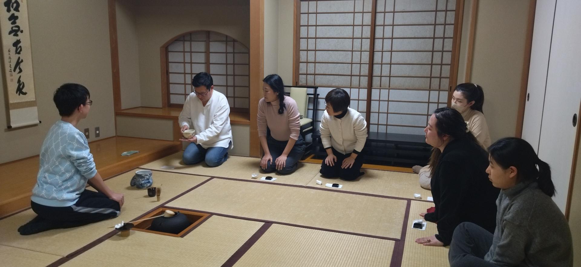 Authentic Tea Ceremony at Shitennoji Temple - Thumbnail 2