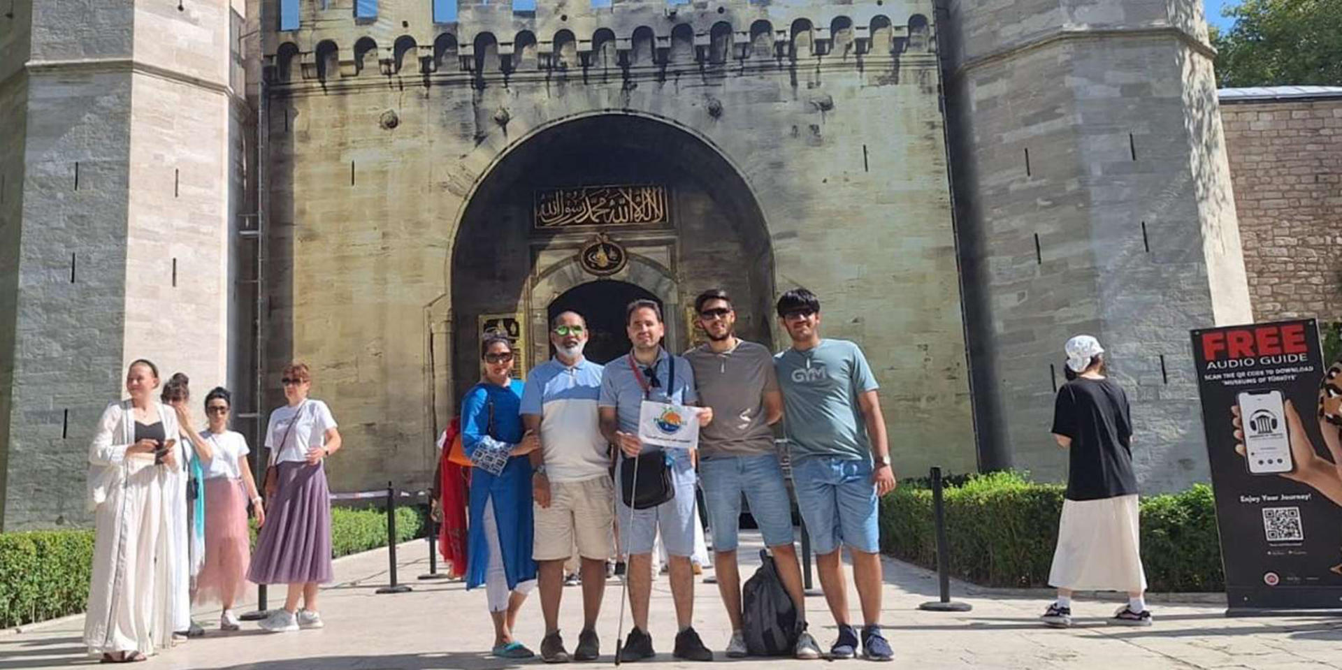 Istanbul: Topkapi Palace and Harem Guided Tour with Ticket  - Thumbnail 3