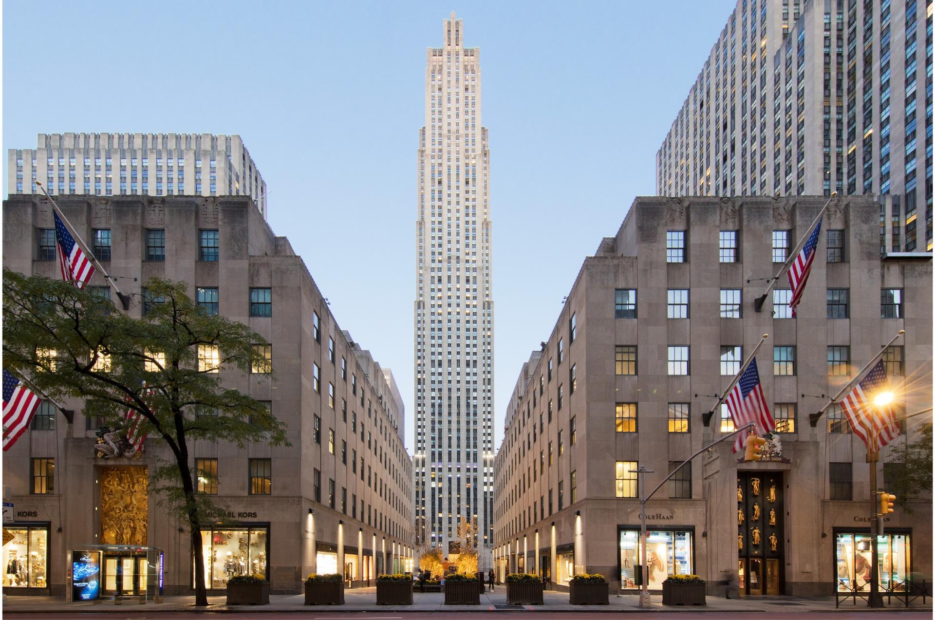 The Official Rockefeller Center Tour - Thumbnail 9