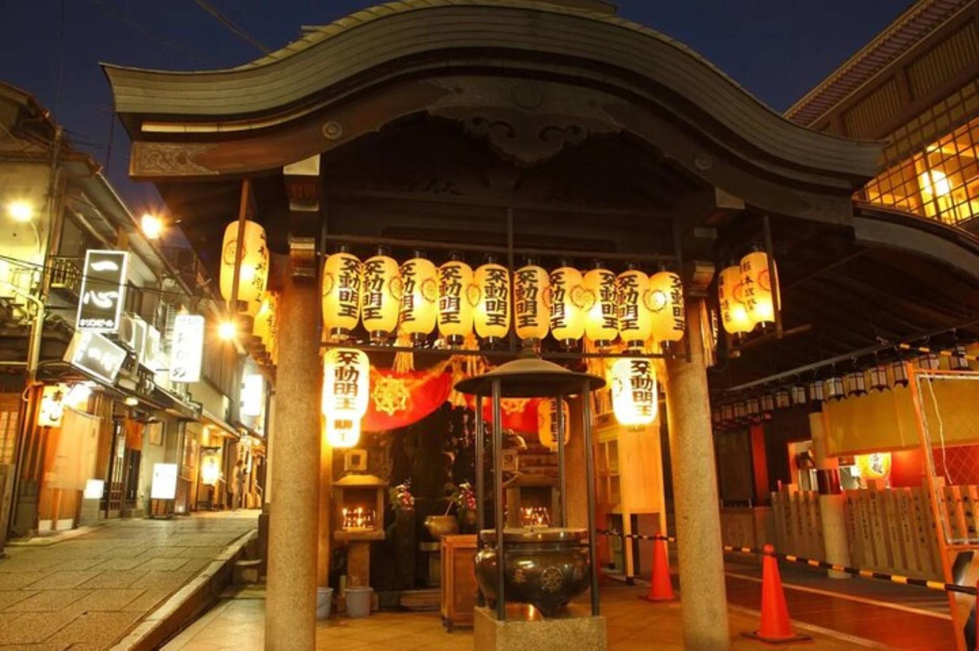 Osaka Walking Tour with Dotonbori River Cruise - Thumbnail 13