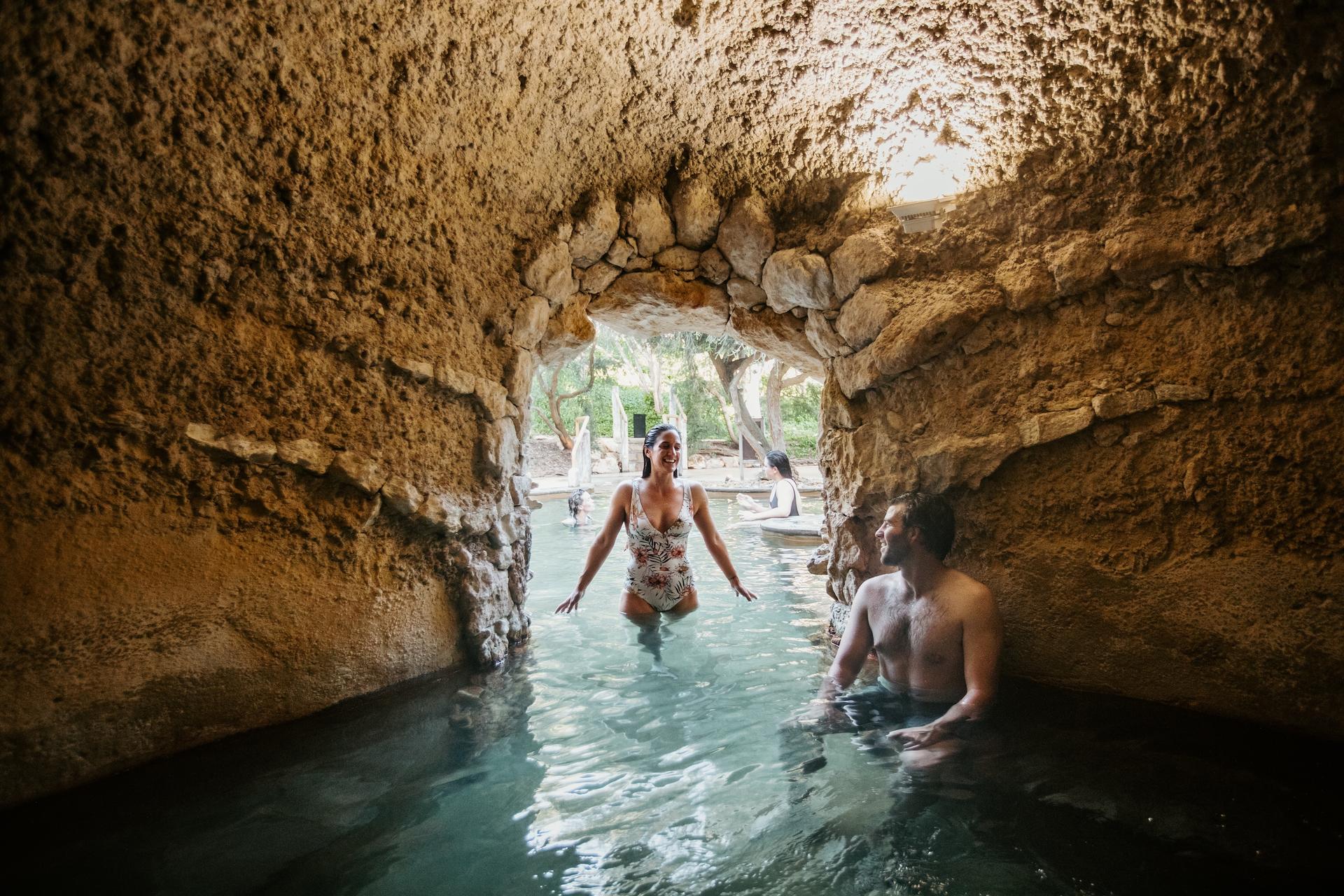 Ultimate Peninsula Hot Springs Day Tour  - Thumbnail 4