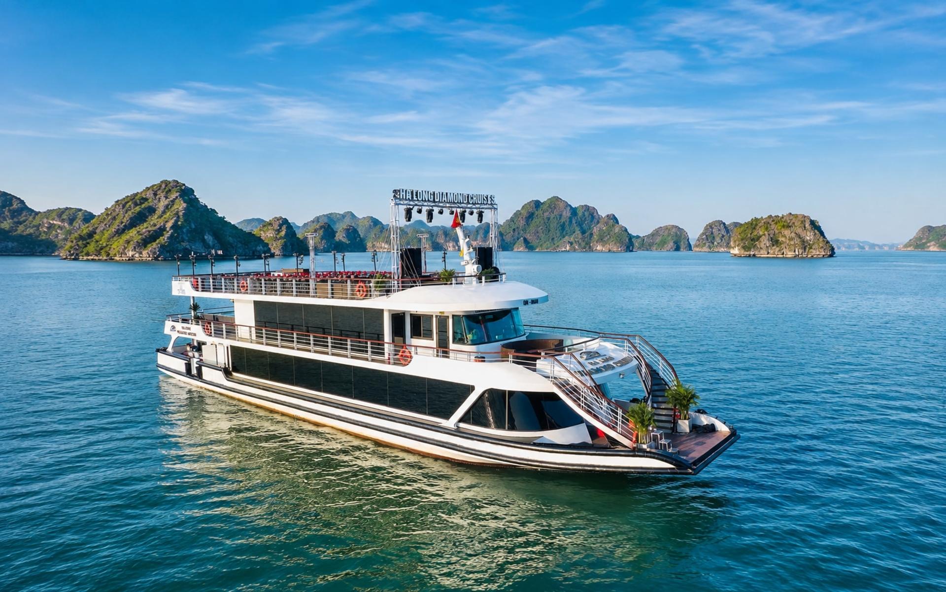 Diamond Luxury Day Cruise: Ha Long Bay,Sung Sot & Ti Top Island - Thumbnail 23