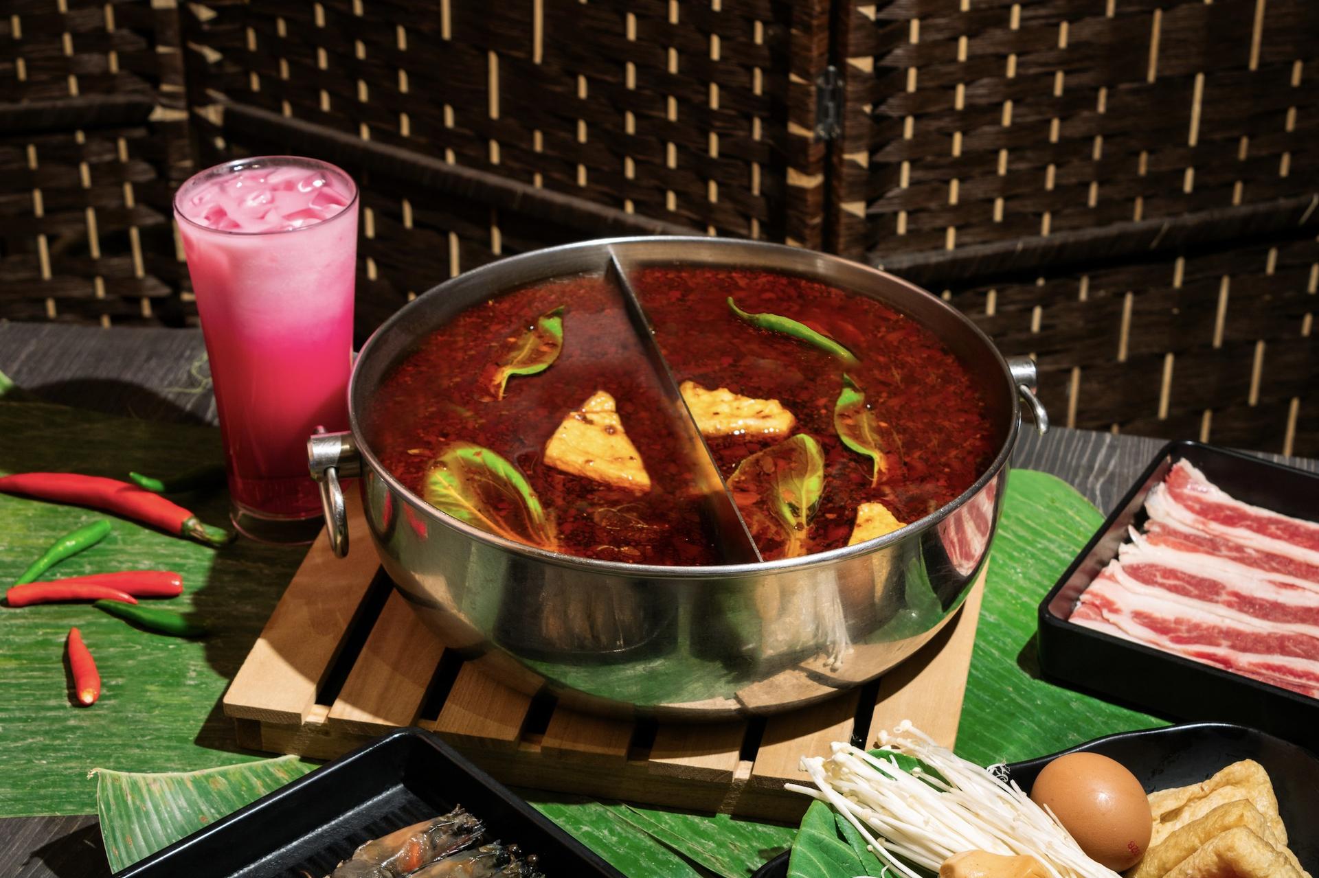 Suki Suki Halal Hotpot Buffet in Singapore  - Thumbnail 4