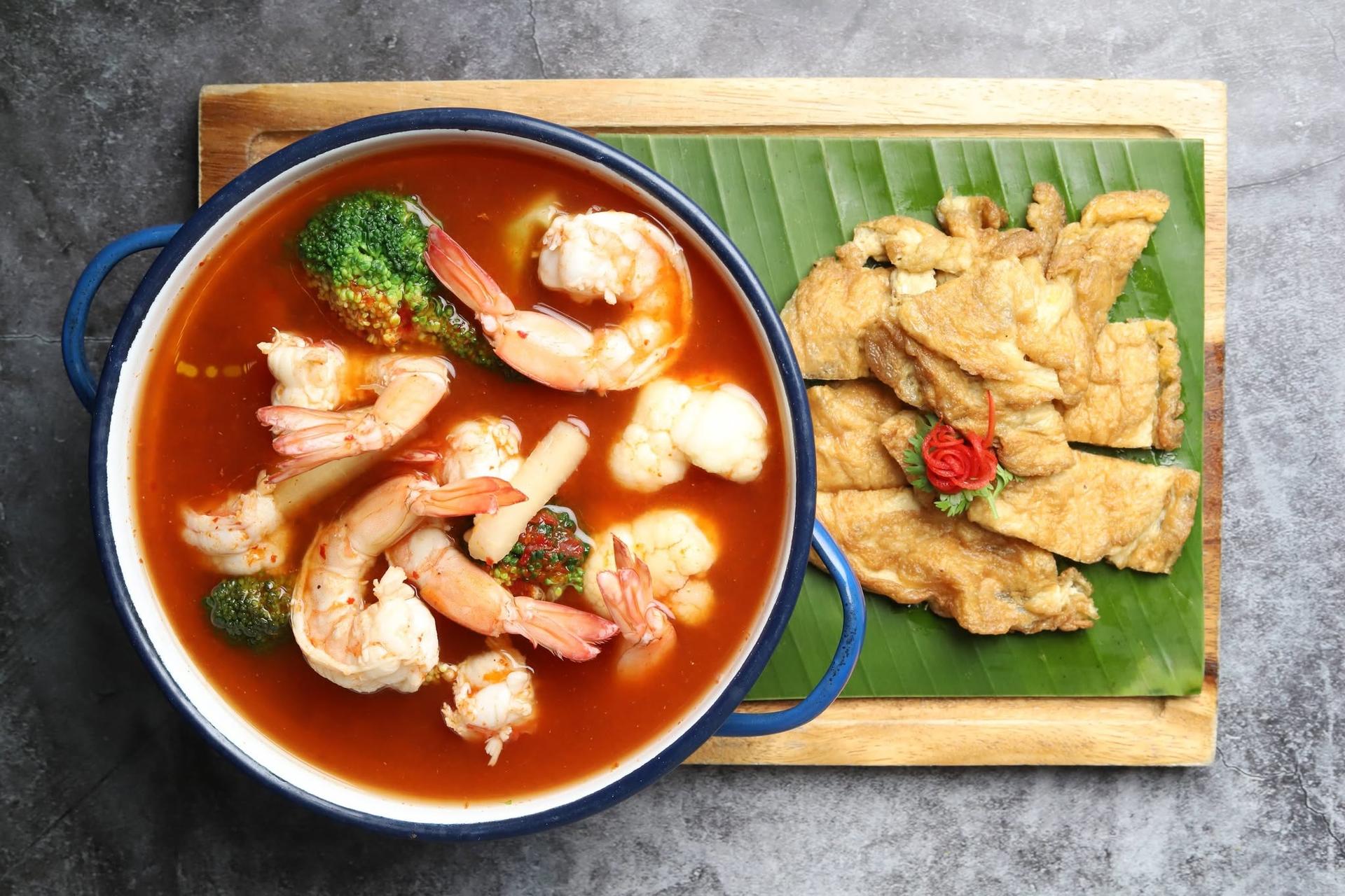 CoCo Chaophraya Riverside Dining (Phra Arthit Road) - Thumbnail 2