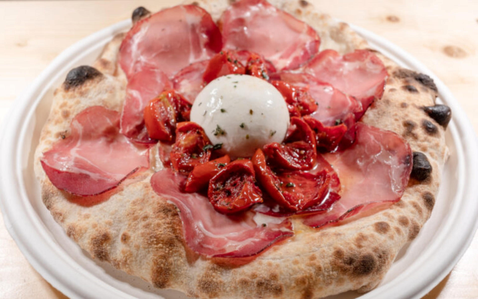 Gourmet Pizza Experience with Drinks and Dessert in Lecce - Thumbnail 4