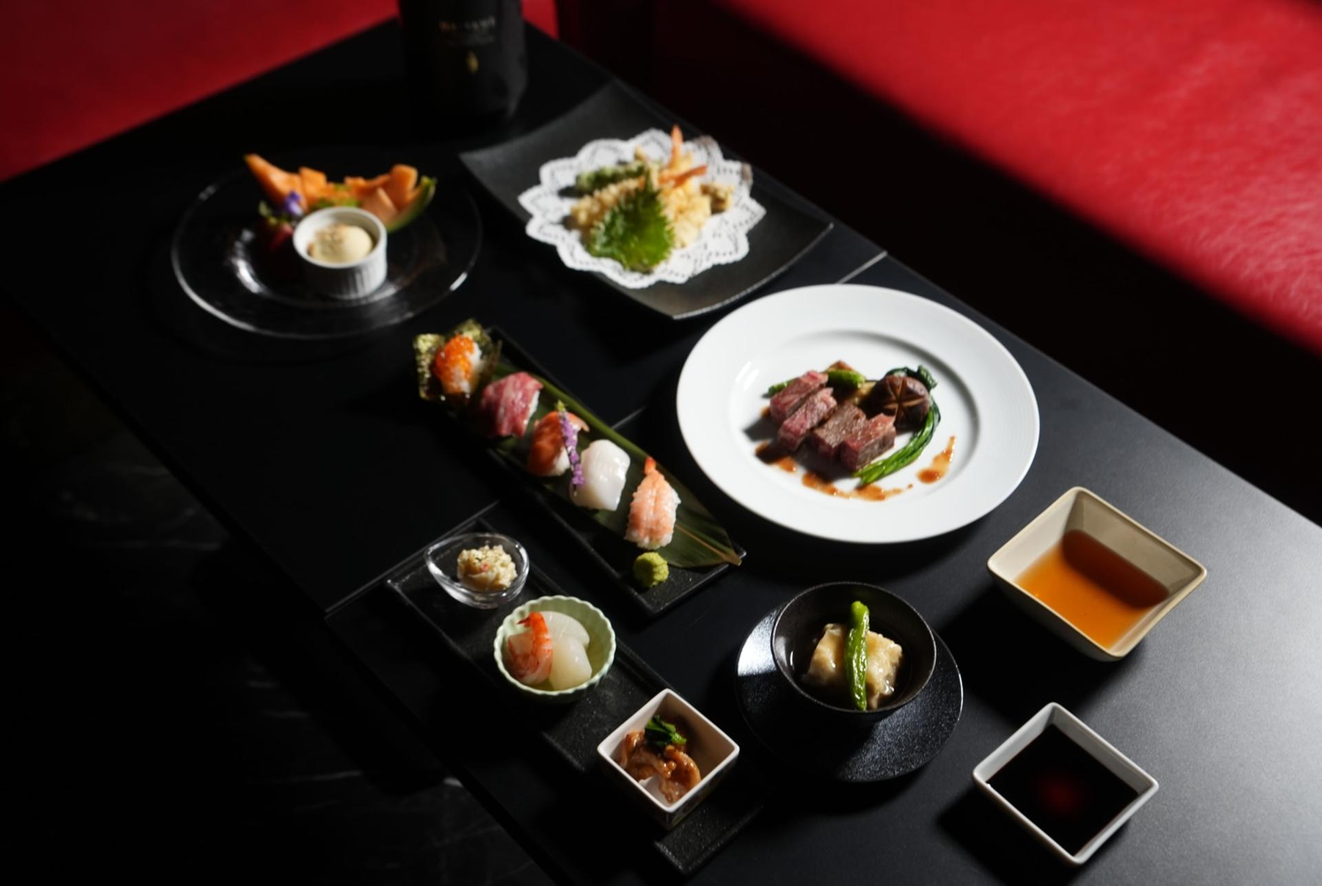 Osaka Umeda: PICCADILLY Live DINNER SHOW&NIGHTCLUB with Tasting Menu - Thumbnail 3