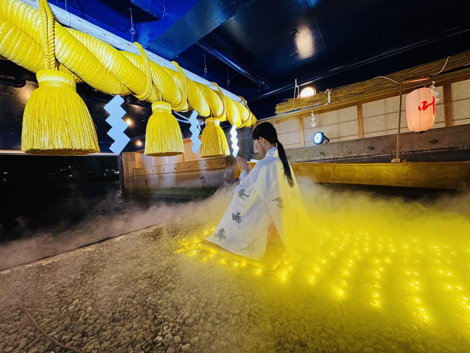 Tokyo Miko Experience: Photo Spots & DIY Shrine Amulet/Bracelet - Thumbnail 3