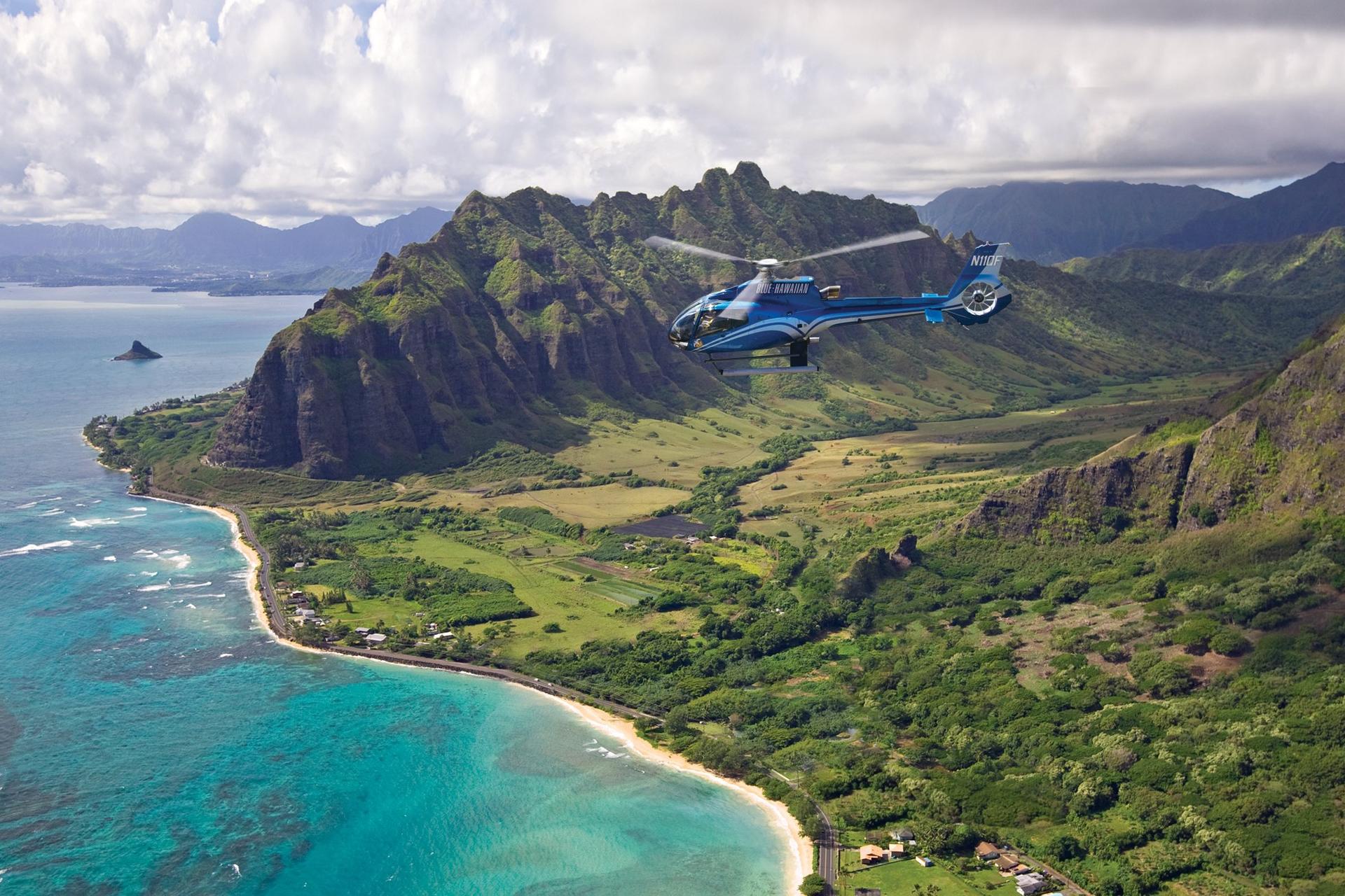 Blue Skies of Oahu Helicopter Tour - Thumbnail 9