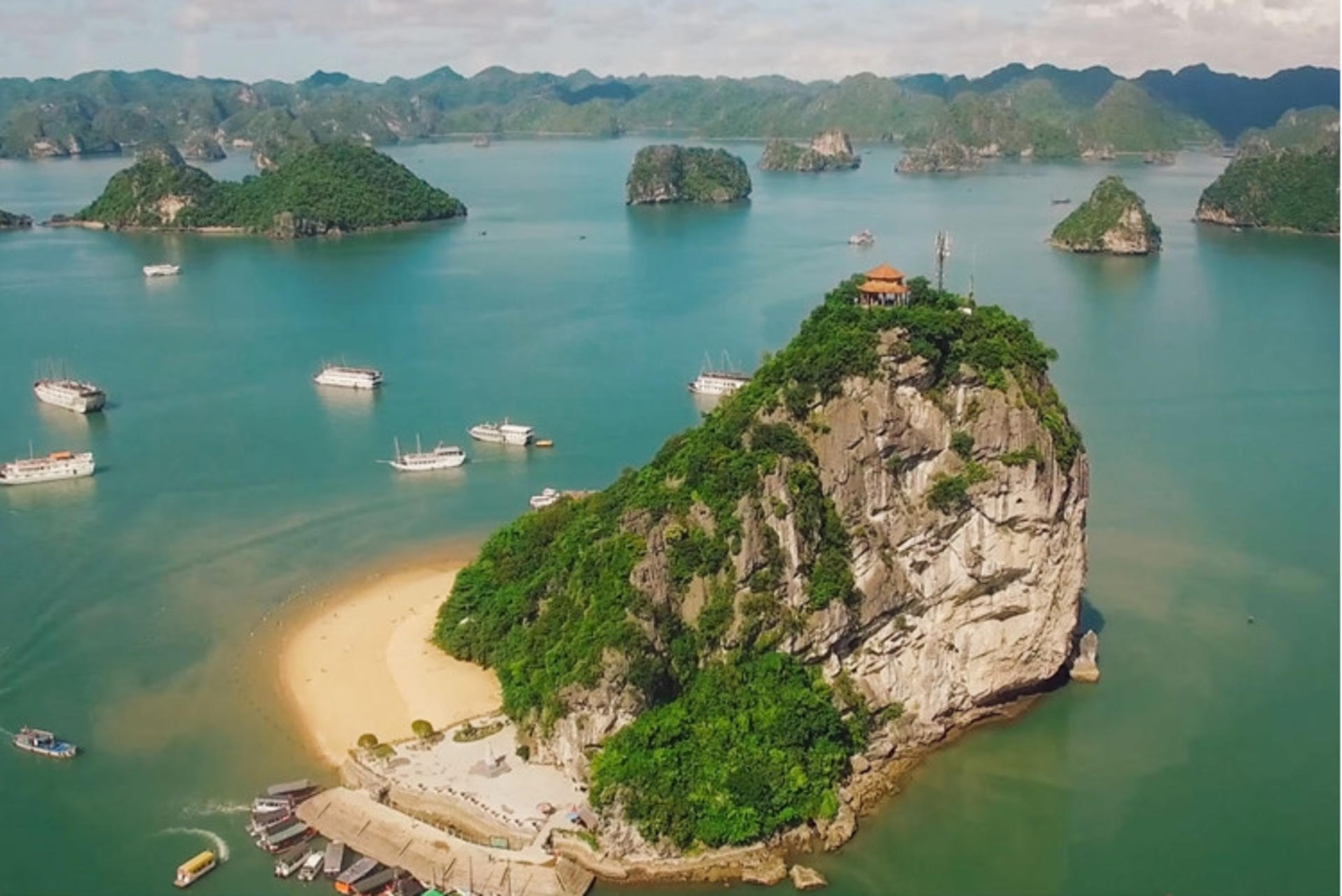 Sonata Halong Day Cruise: Ha Long Bay, Sung Sot Cave & Ti Top Island - Thumbnail 16