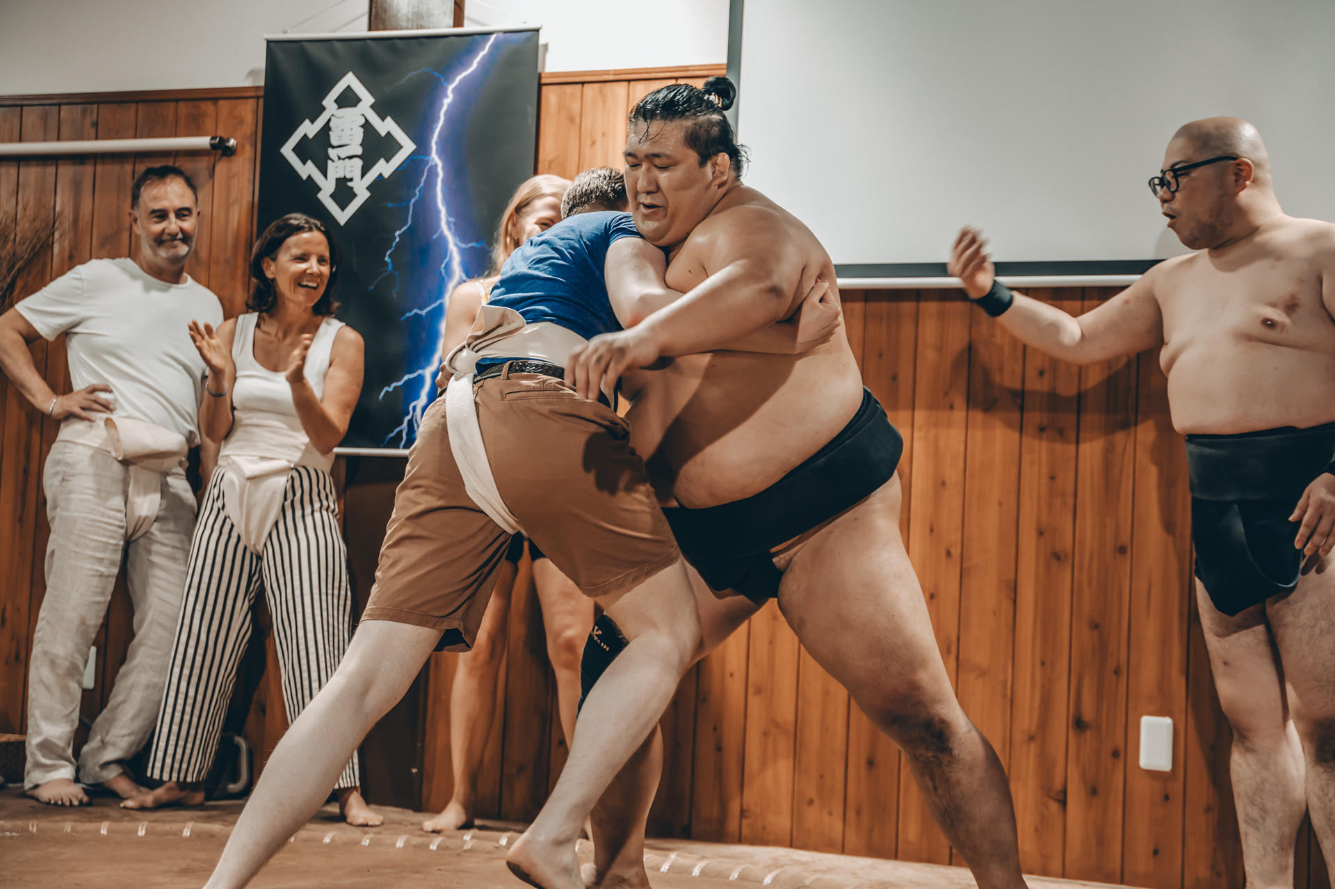 Osaka: Sumo Experience and Show: Ex-Pro Wrestlers & Ring Challenge - Thumbnail 8