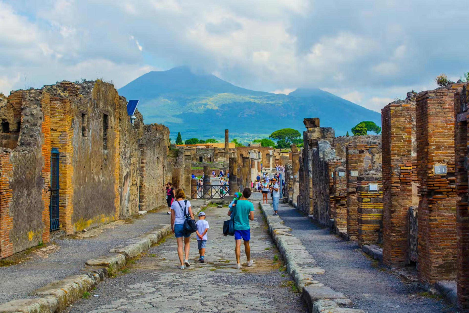 Pompeii Reserved Entrance Admission in Naples - Thumbnail 7