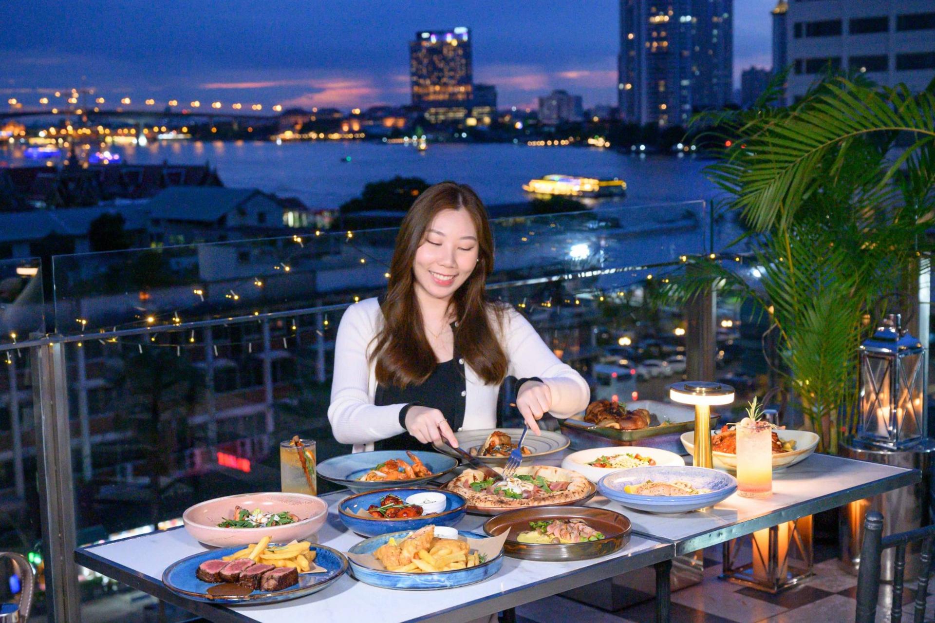 Top Knot Rooftop Bar & Restaurant at Hotel Once Bangkok - Thumbnail 4