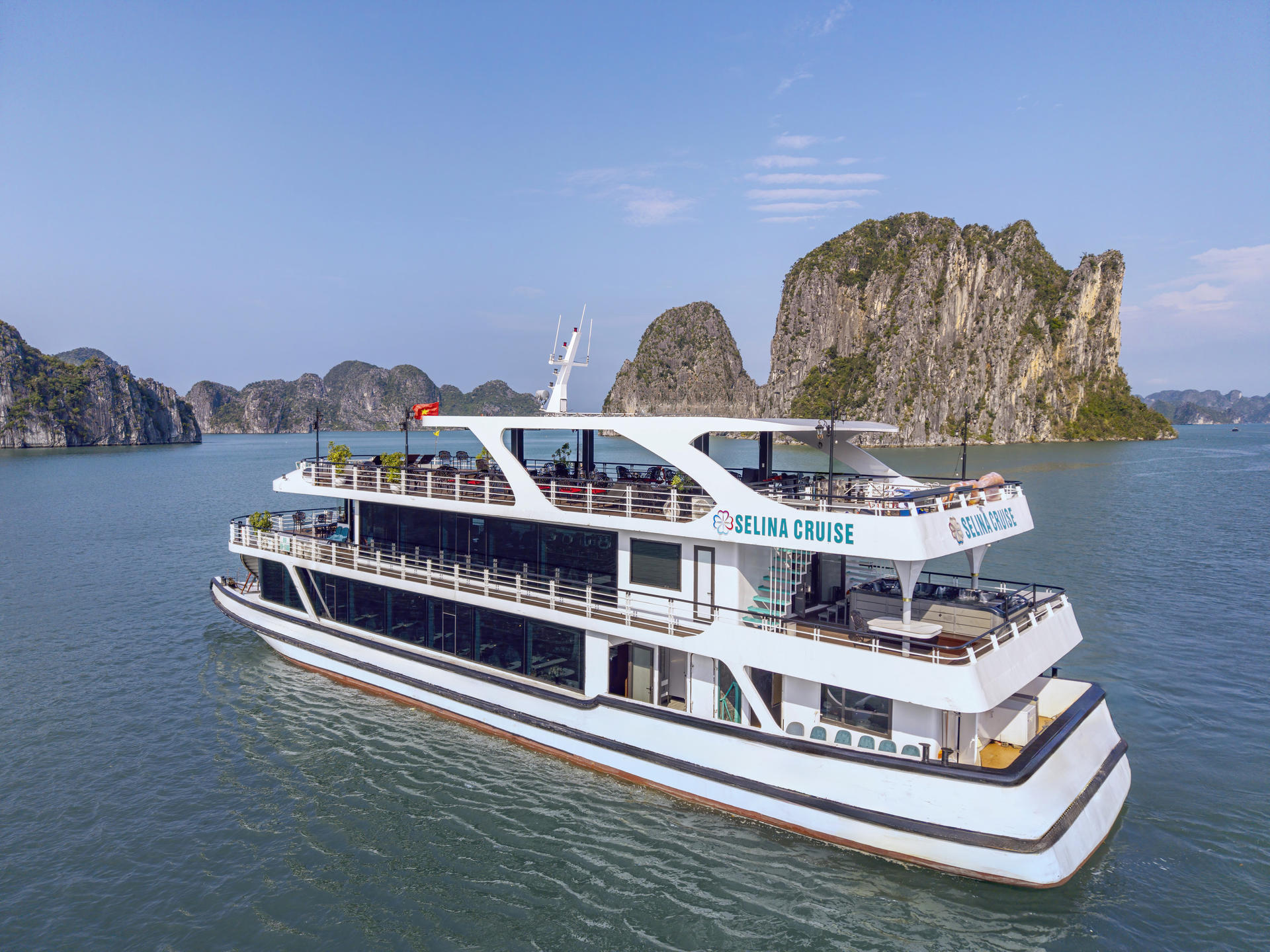 Selina Day Cruise: Ha Long Bay with Sung Sot & Ti Top - Image 1