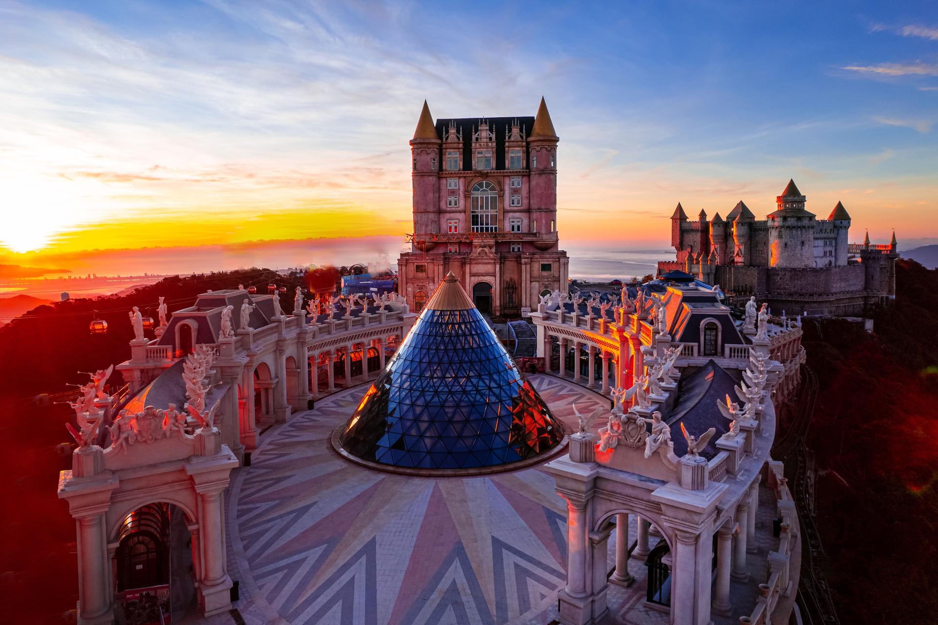 Custom Private Tour: Ba Na Hills with Multi-langague Speaking Driver - Thumbnail 19