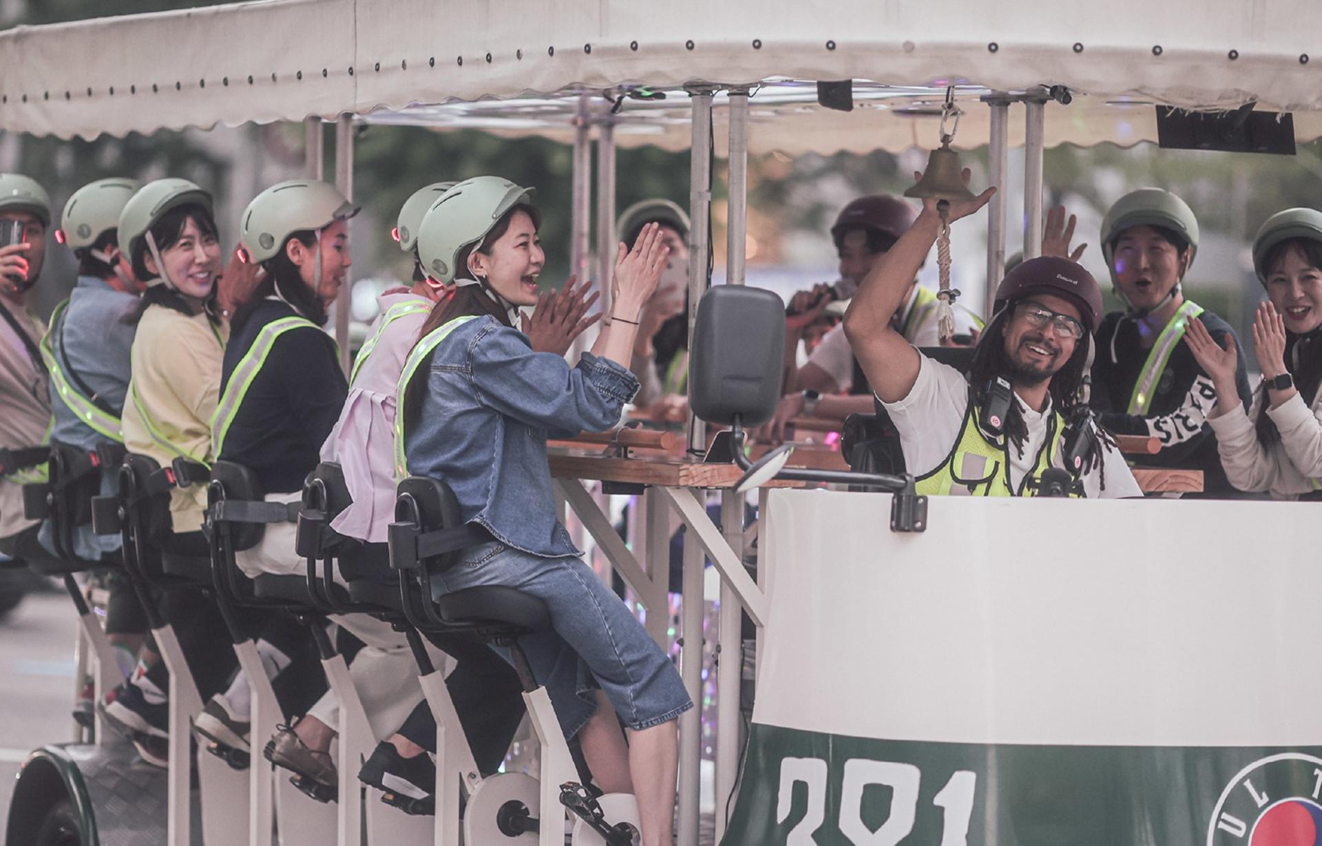 Seoul Half-Day Interactive Tram Tour - Thumbnail 14