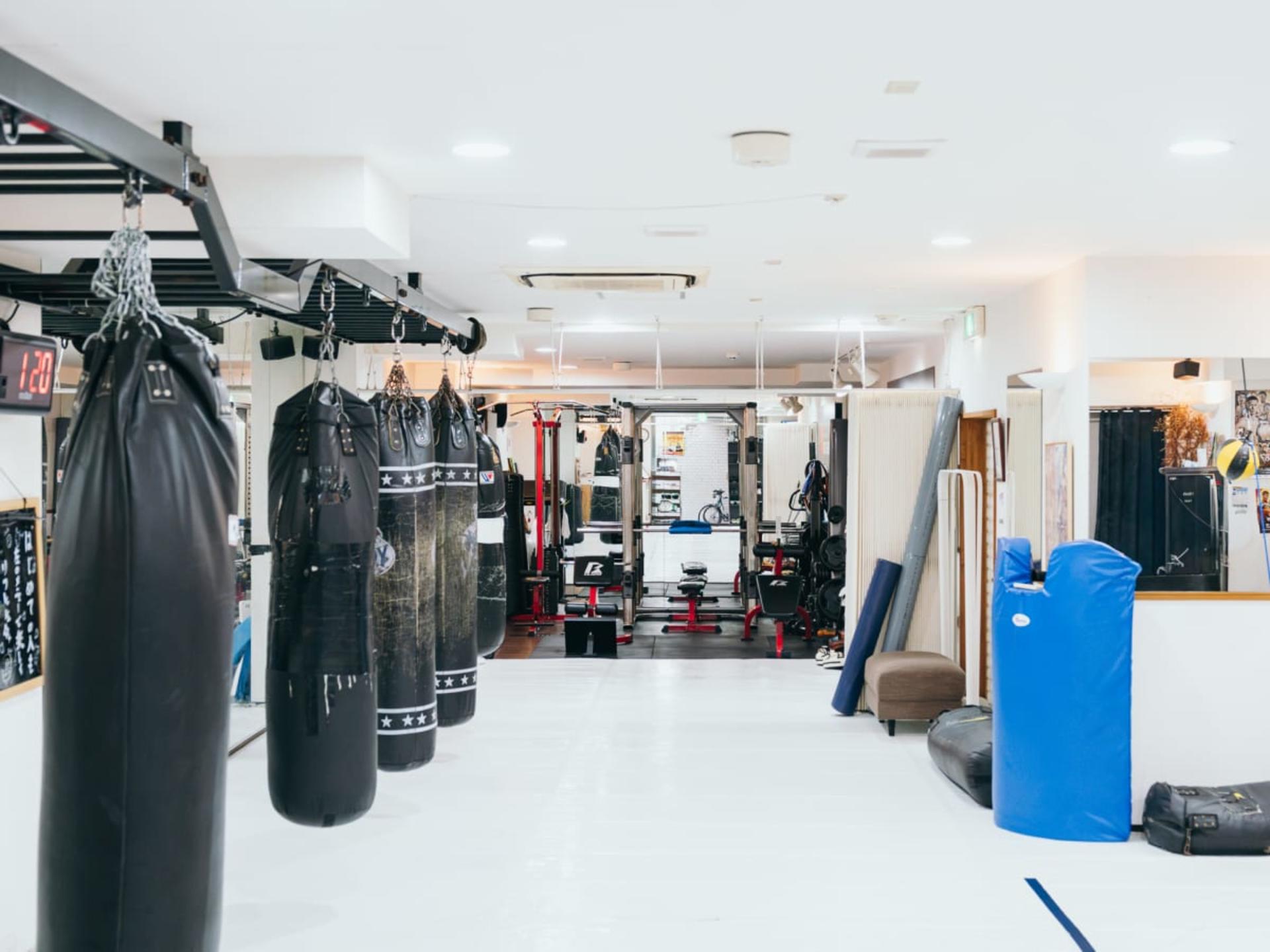 [Experience Tours Osaka]: Kickboxing with Pro Fighters - Thumbnail 32