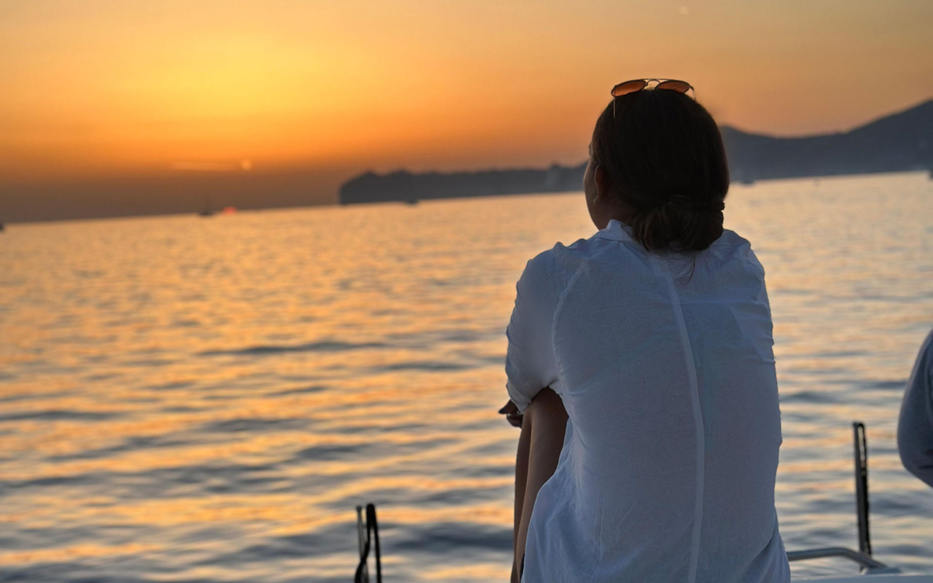 Santorini Luxury Sunset Cruise with Dinner, Drinks and Transfers - Thumbnail 10