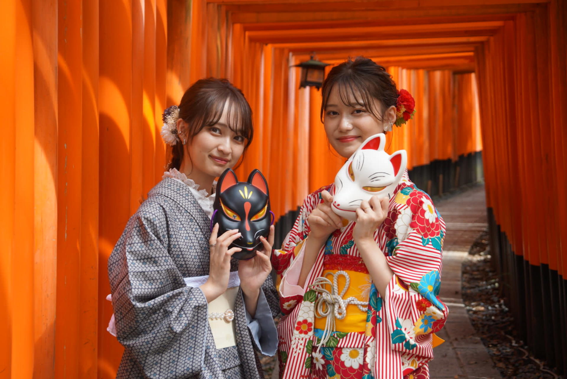Kyoto Aiwafuku Fushimi Inari Store: Explore the Senbon Torii, Kimono Rental + Japanese-style Hair Set with Makeup and Photo Shoot available as optional extras (Aiwafuku Fushimi Inari Store) - Image 1