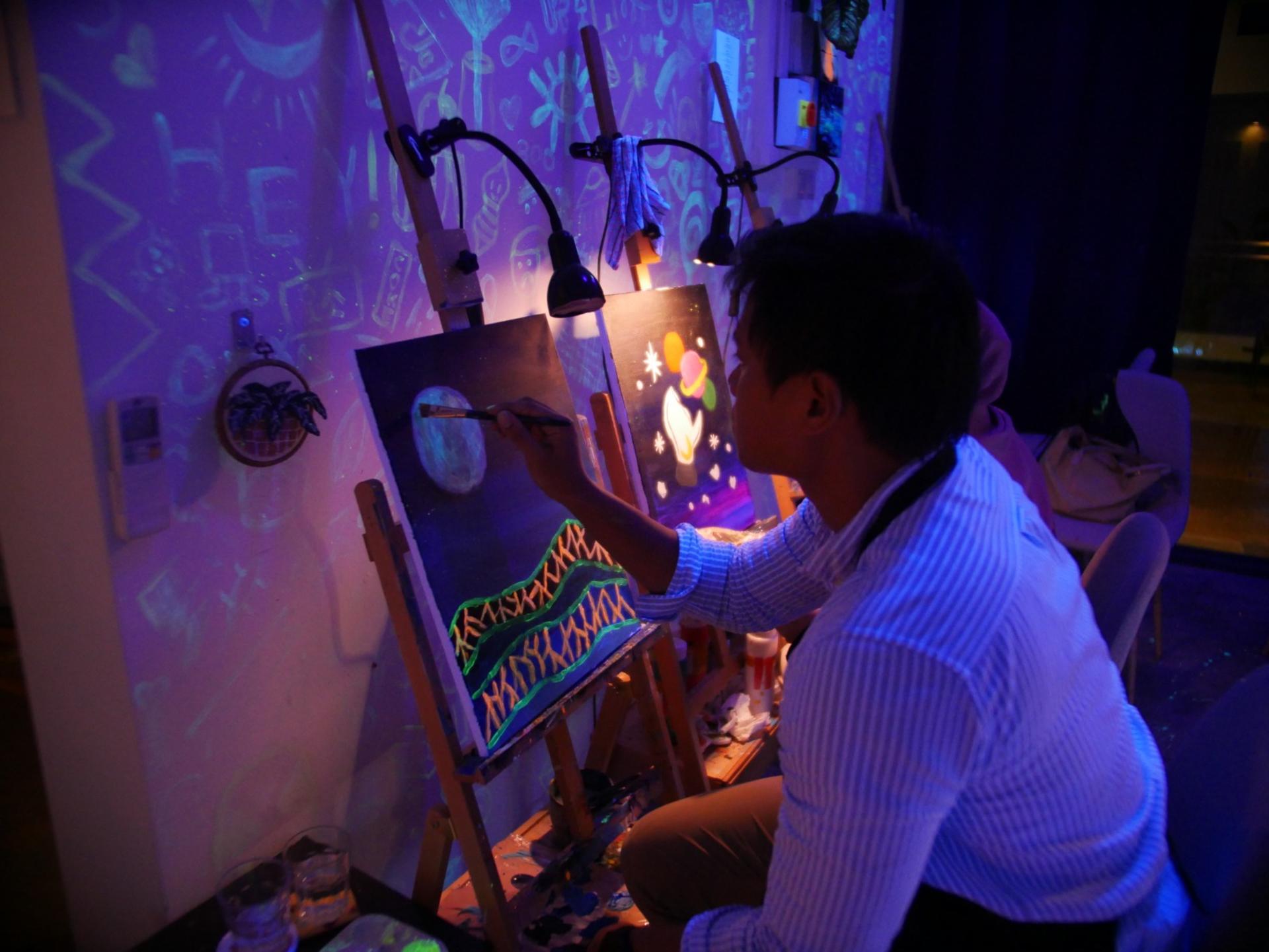 Glow in the Dark, Canvas or Tote Bag Art Jamming - Thumbnail 5