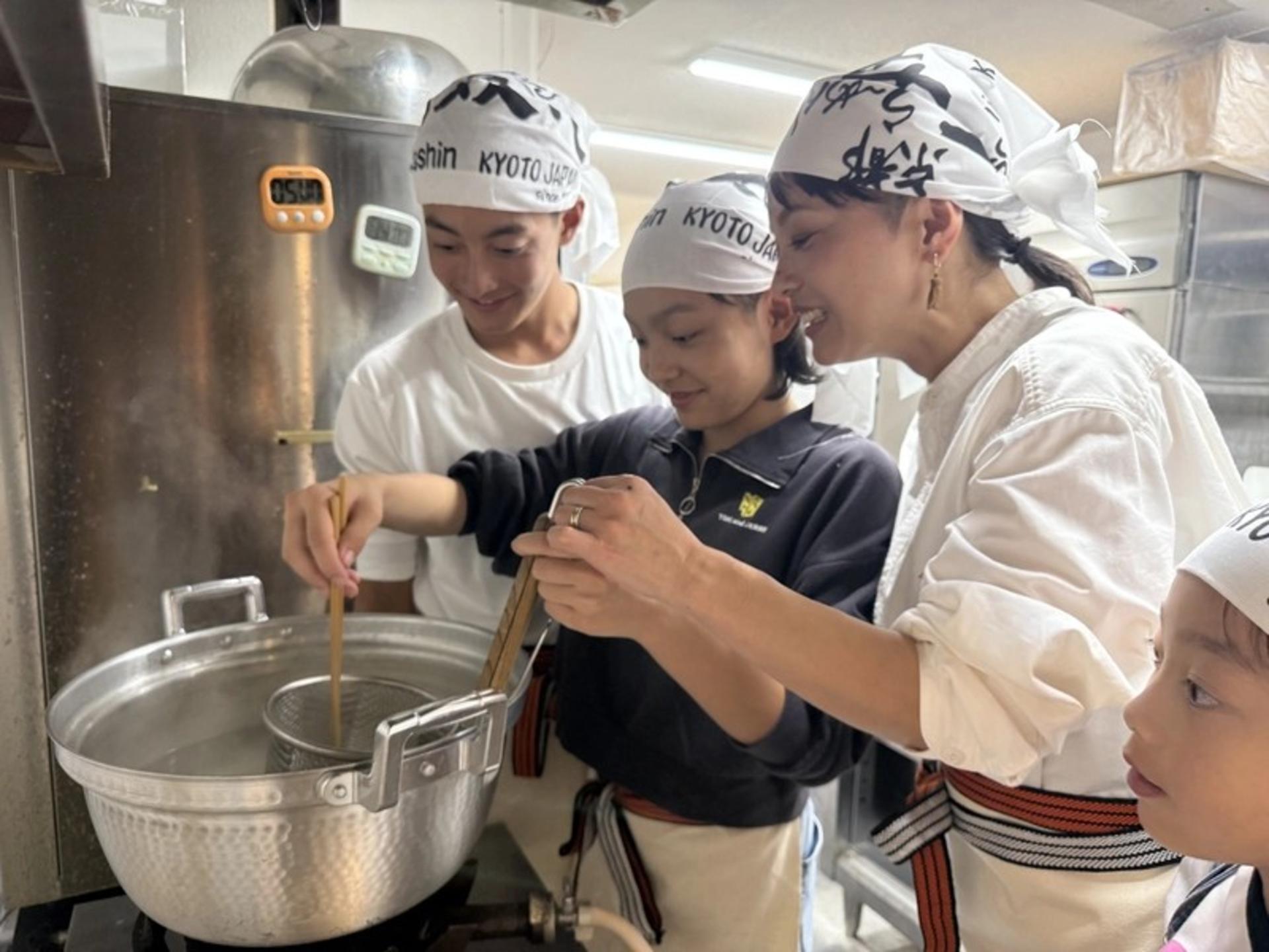 Kyoto Ramen Noodle Making - Thumbnail 27