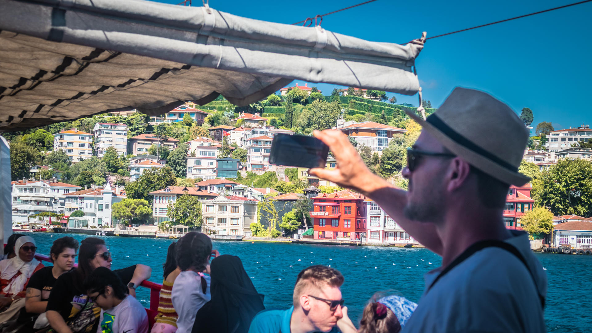 Istanbul: Bosphorus Sightseeing Cruise Tour with Audio Guide - Thumbnail 14
