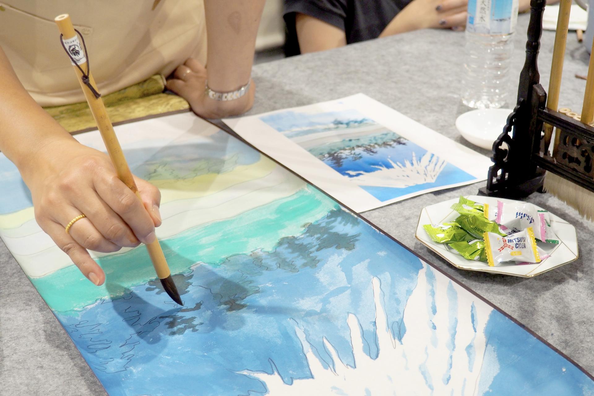 Tokyo Ginza: Japanese Style Painting Workshop - Thumbnail 4