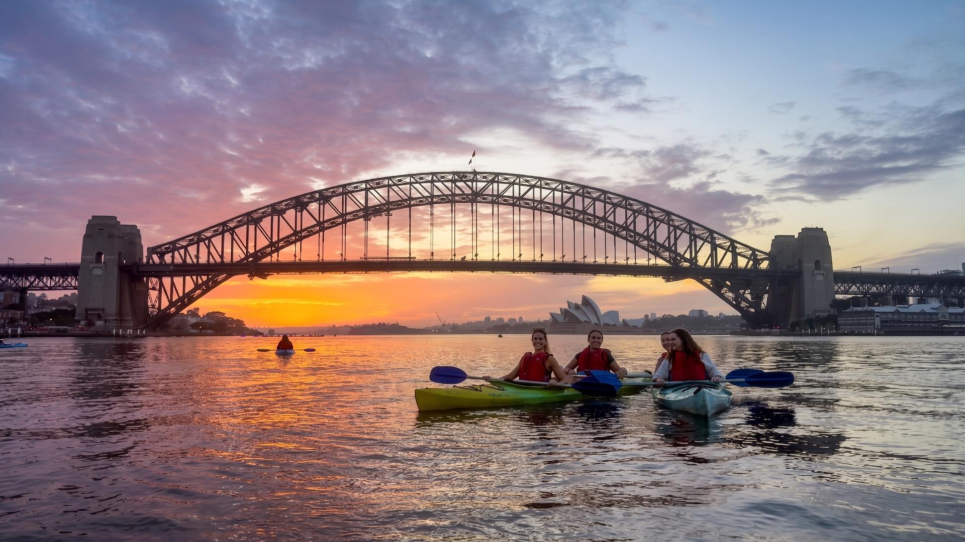Sydney Sunrise Small-Group Kayak Tour: Harbour Bridge, Opera House - Thumbnail 18