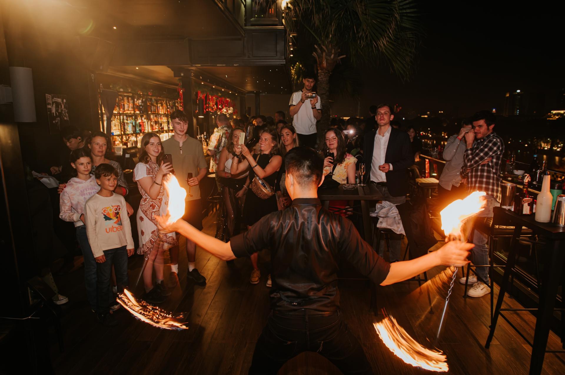 Majesty Sky Bar Cocktails & City Views in Hanoi - Thumbnail 12
