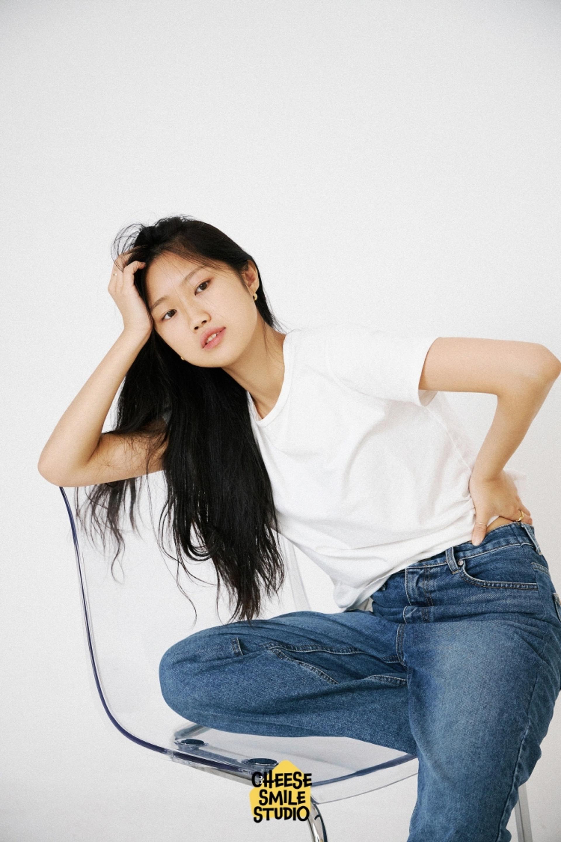  Cheese Smile Studio Self Photoshoot Experience in Bukchon - Thumbnail 3