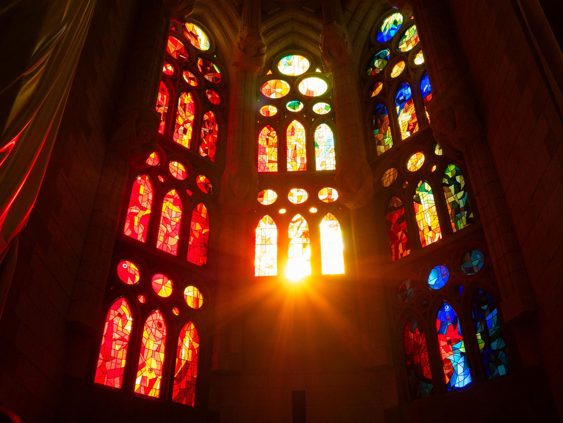 Sagrada Familia Golden Hour & Casa Mila Tour with Cava Tasting  - Thumbnail 35
