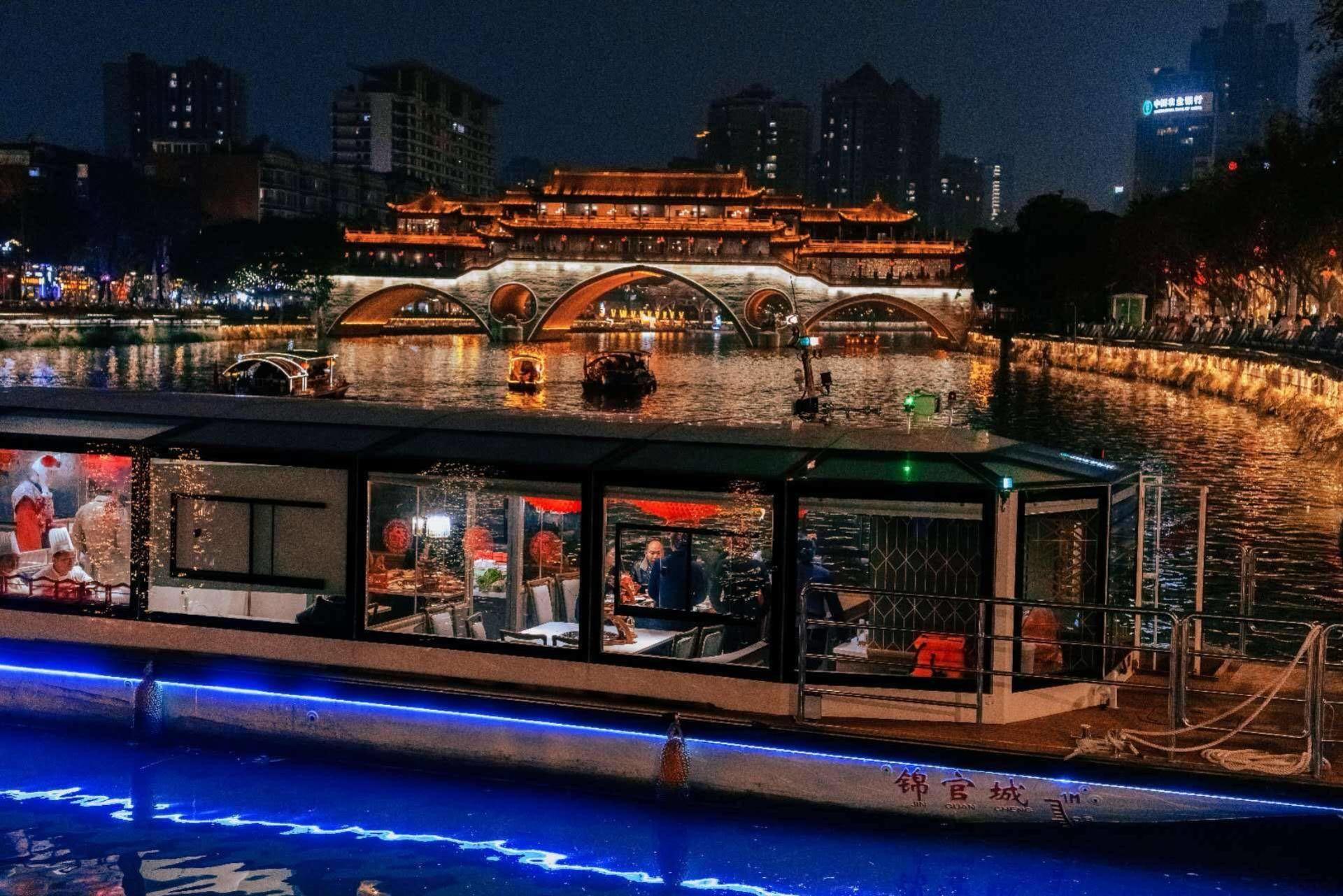 Chengdu City: Daci Temple + Chunxi Road/Taikoo Li Shopping District + Wuhou Shrine + Jinli Ancient Street + Sichuan Opera Experience + Jinjiang River Cruise - Thumbnail 4