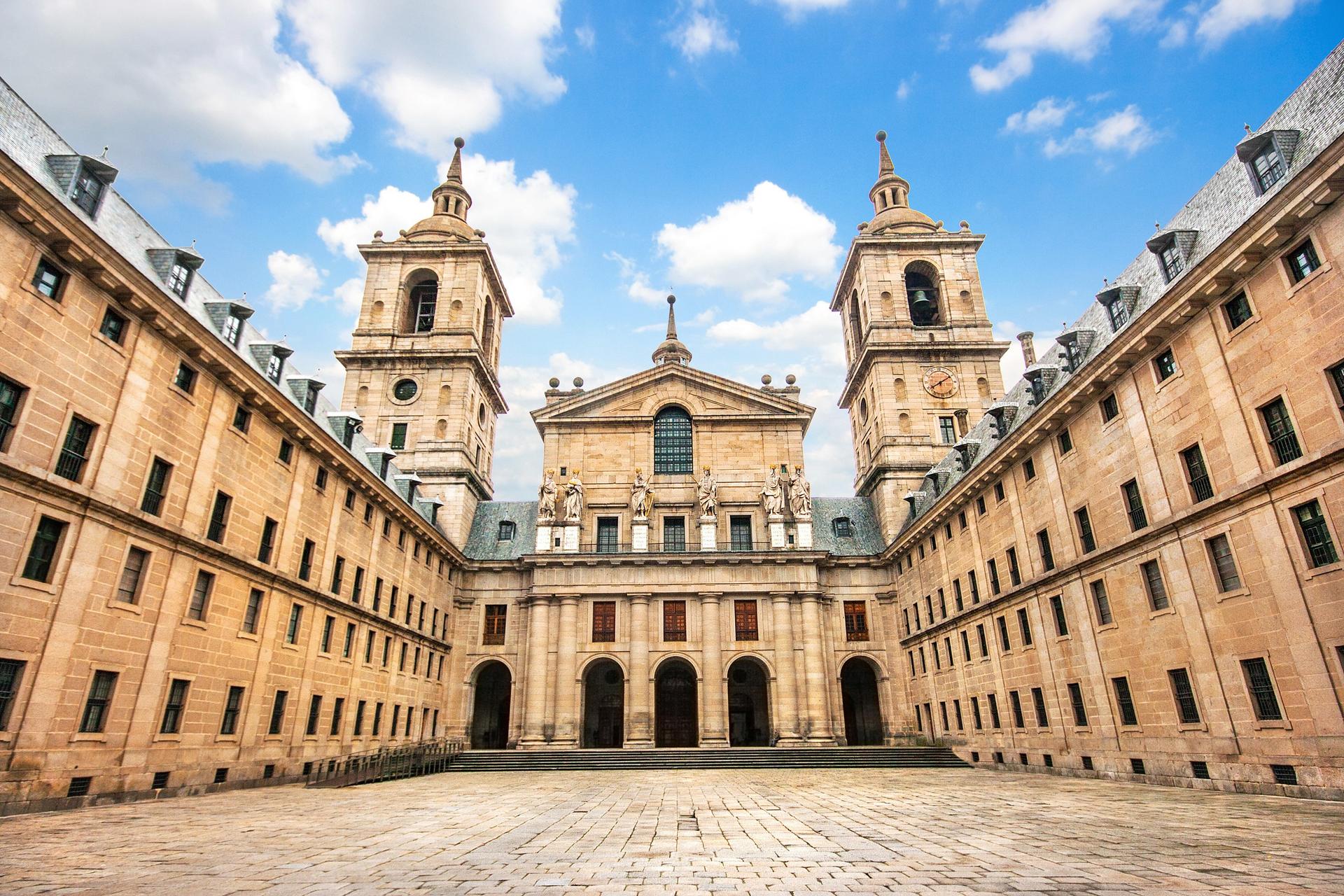 El Escorial Monastery & The Valley of the Fallen Tour from Madrid - Thumbnail 4