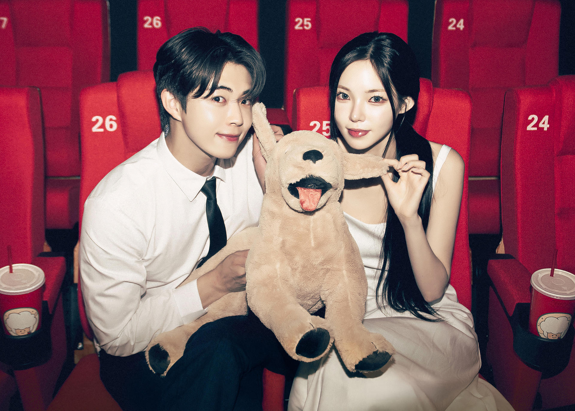 Hongdae Cinema Concept Selfstudio Experience in Seoul : Free Costume - Image 1
