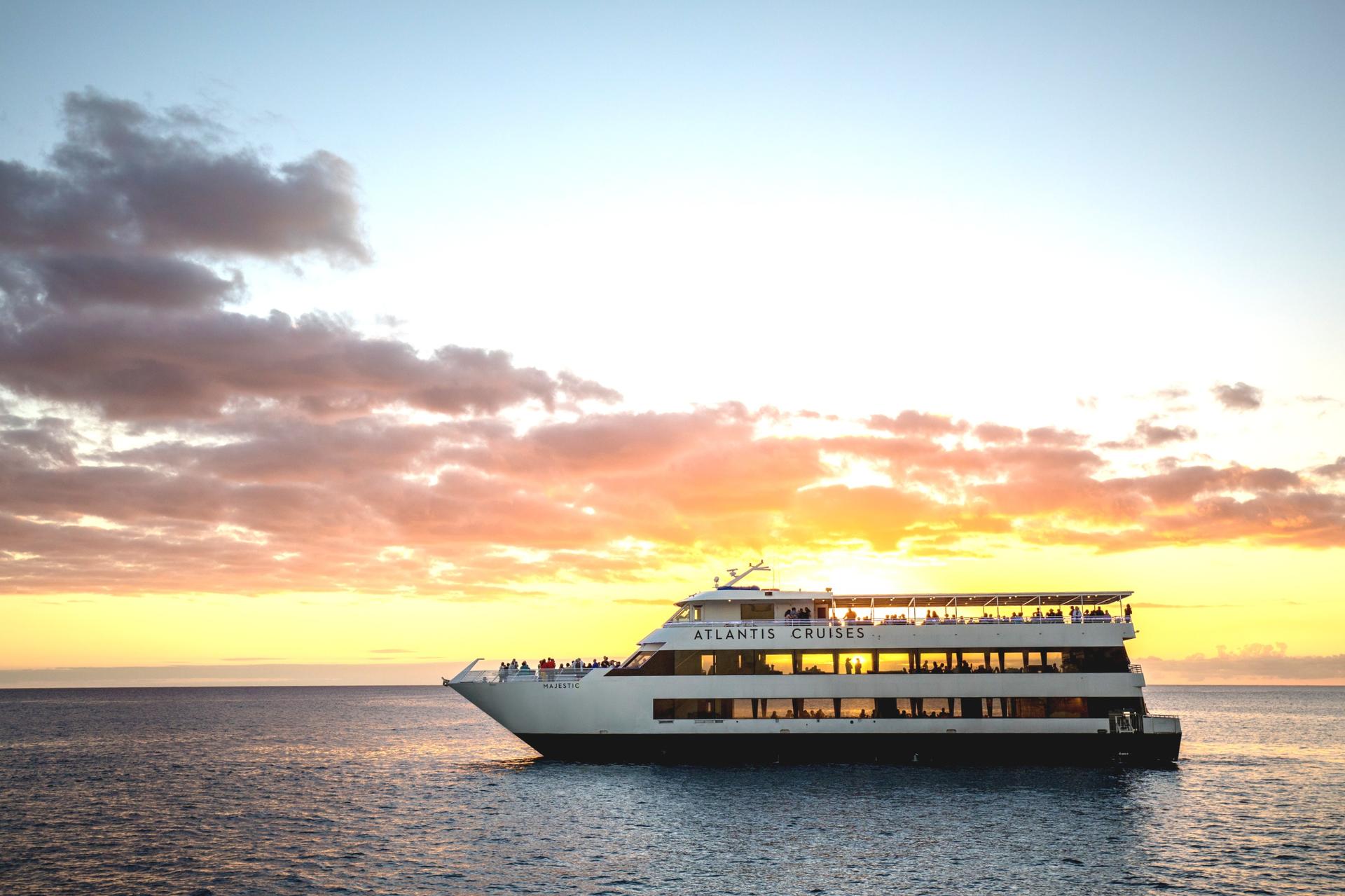 Sunset Cruise Waikiki by Atlantis Cruises - Thumbnail 2