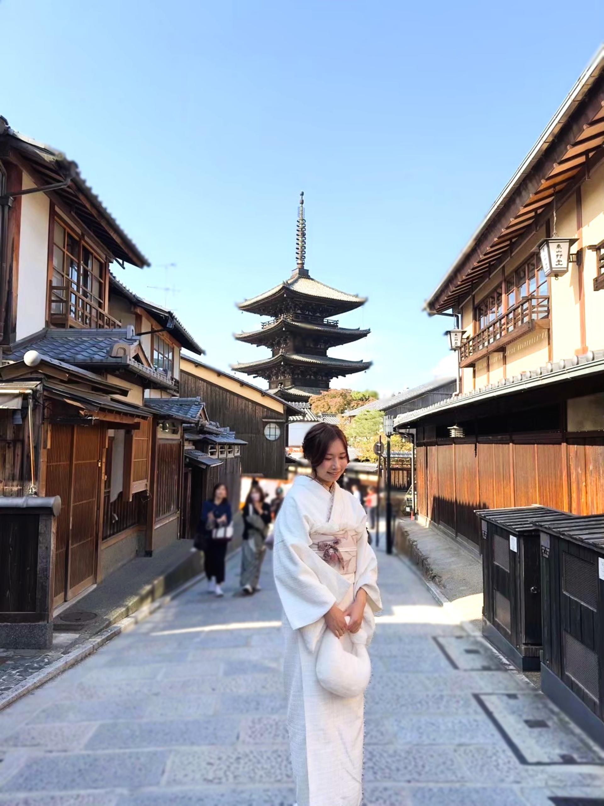 VASARA Kimono and Yukata Rental in Kyoto - Thumbnail 6