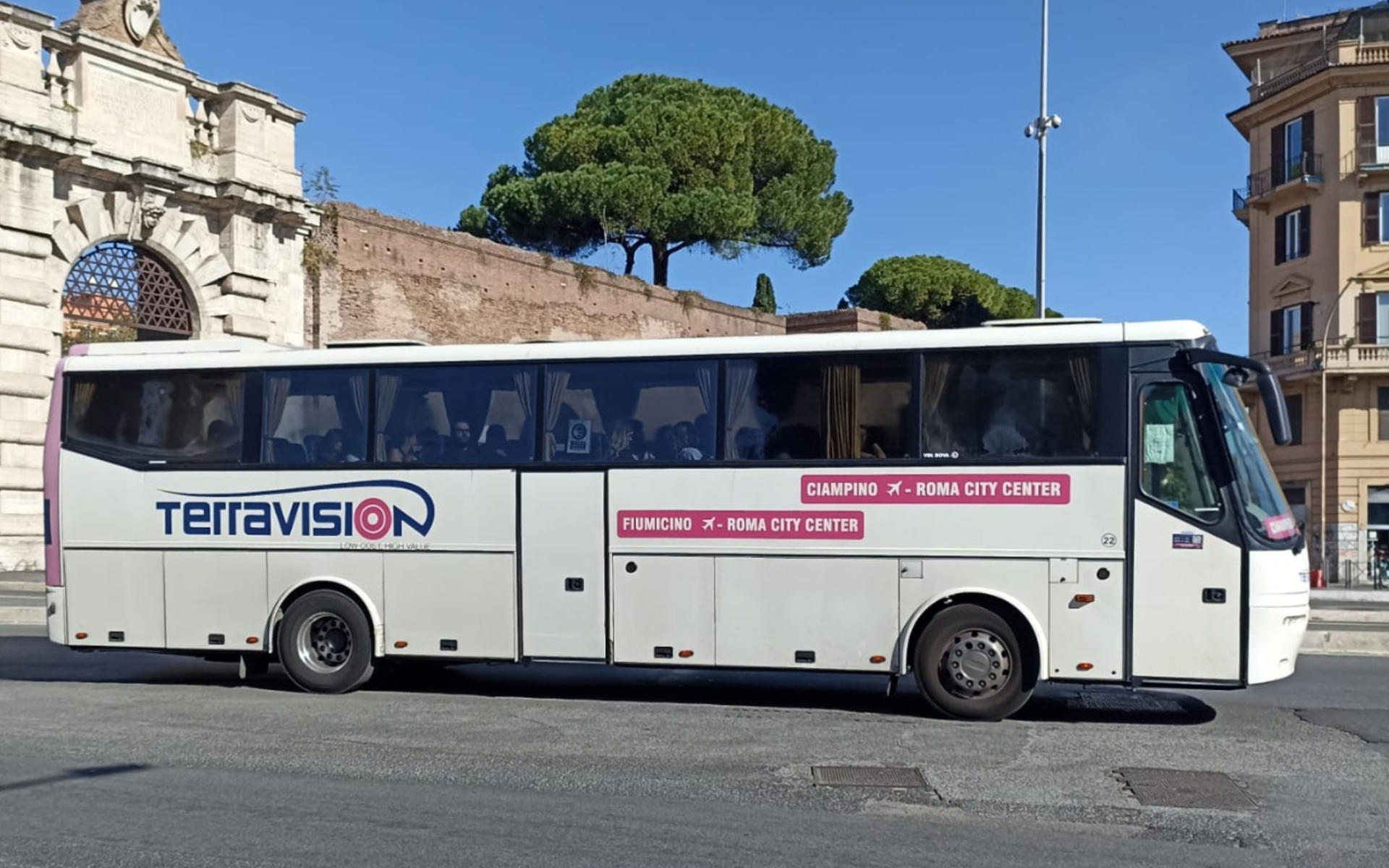 Bergamo Airport - Milan Bus by Terravision - Thumbnail 2