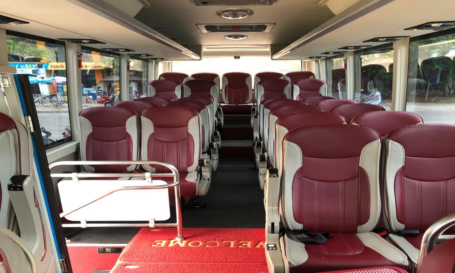 Shared Bus Transfers between Hoi An and Ba Na Hills - Thumbnail 2