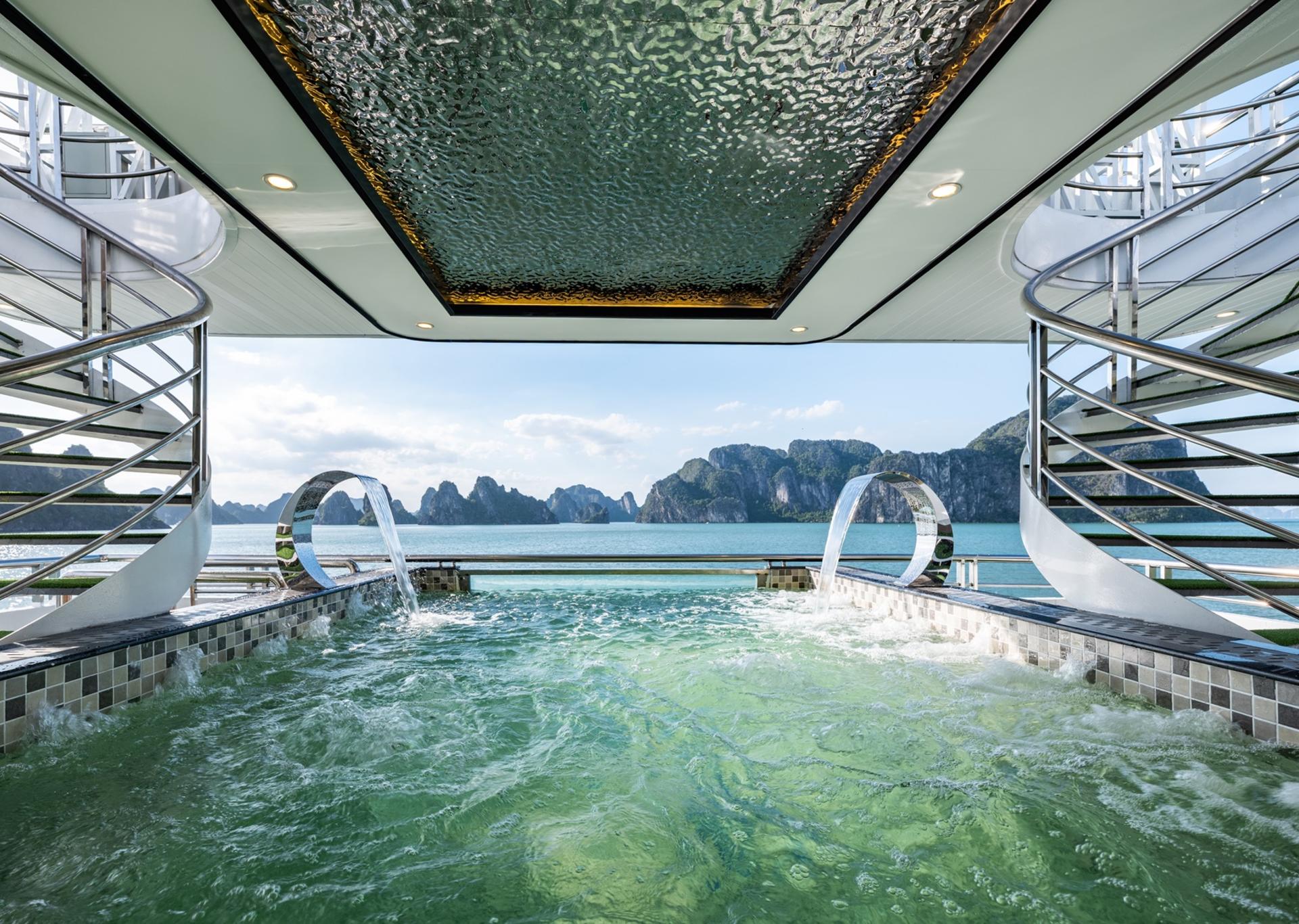 V-Dream Day Cruise: Ha Long Bay, Sung Sot, Ti Top - Thumbnail 6
