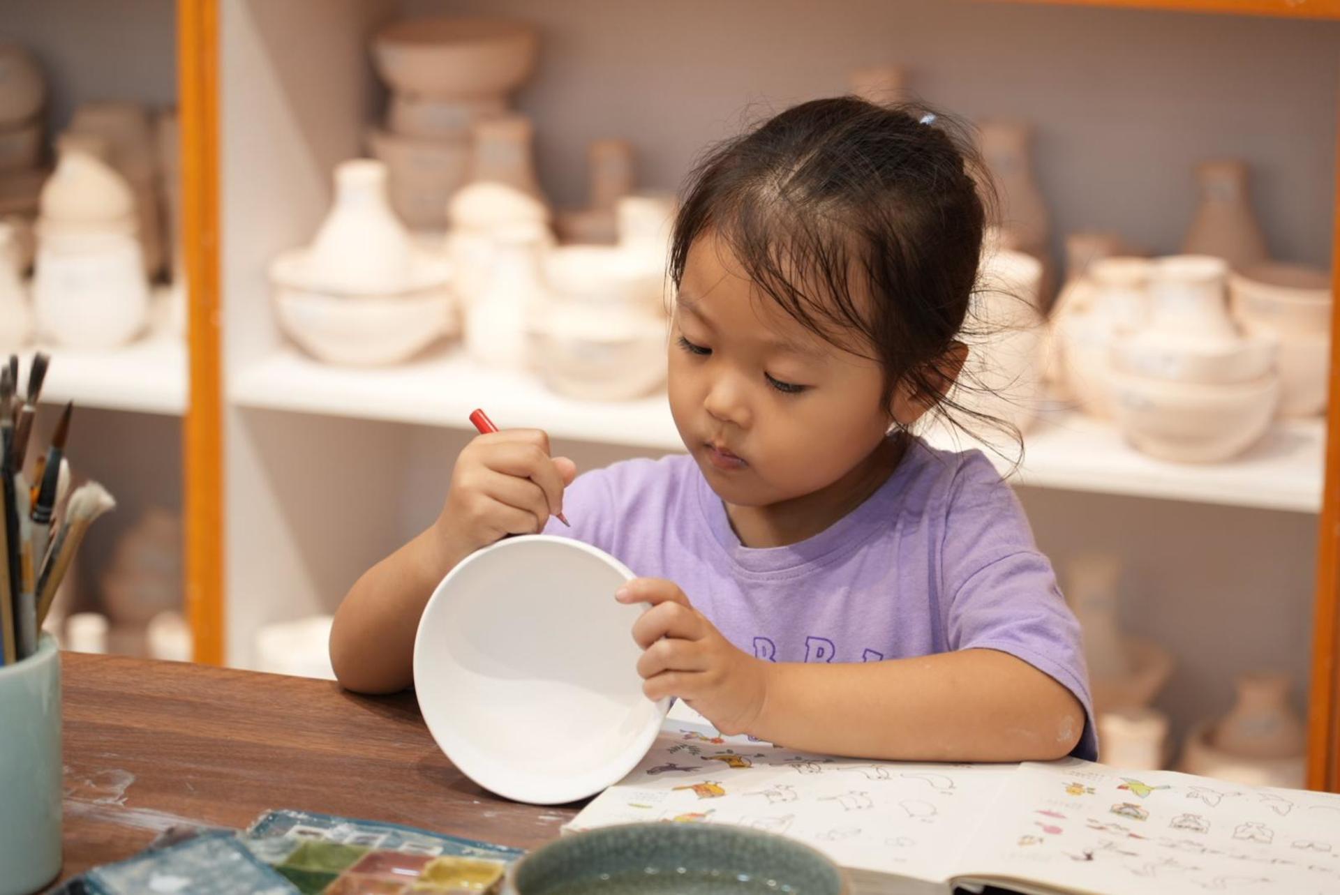 Taoz Ceramics Studio Pottery Painting Workshop - Thumbnail 3