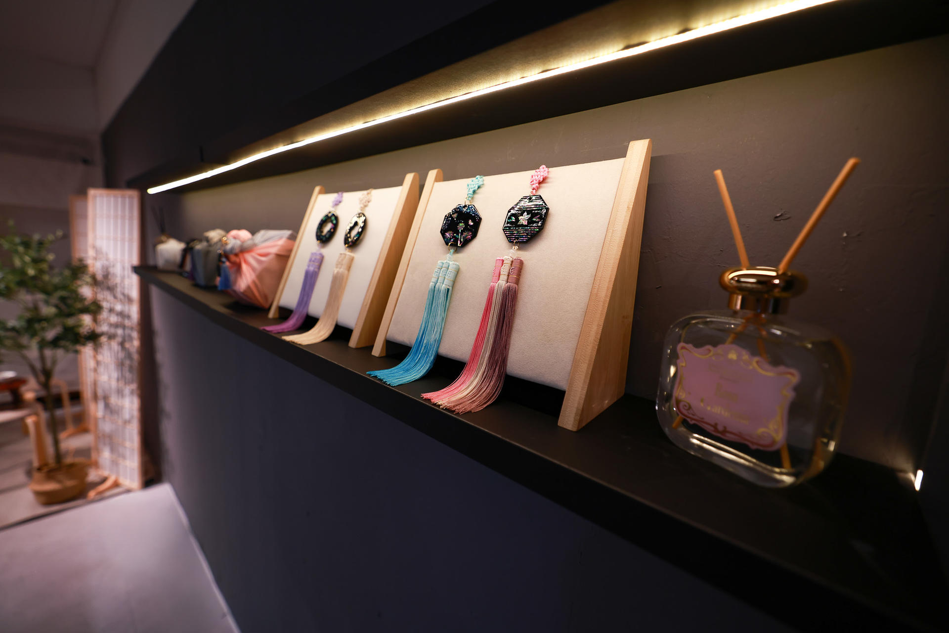 Seoul: Traditional Mother-of-Pearl Craft Workshop in Myeongdong - Thumbnail 26