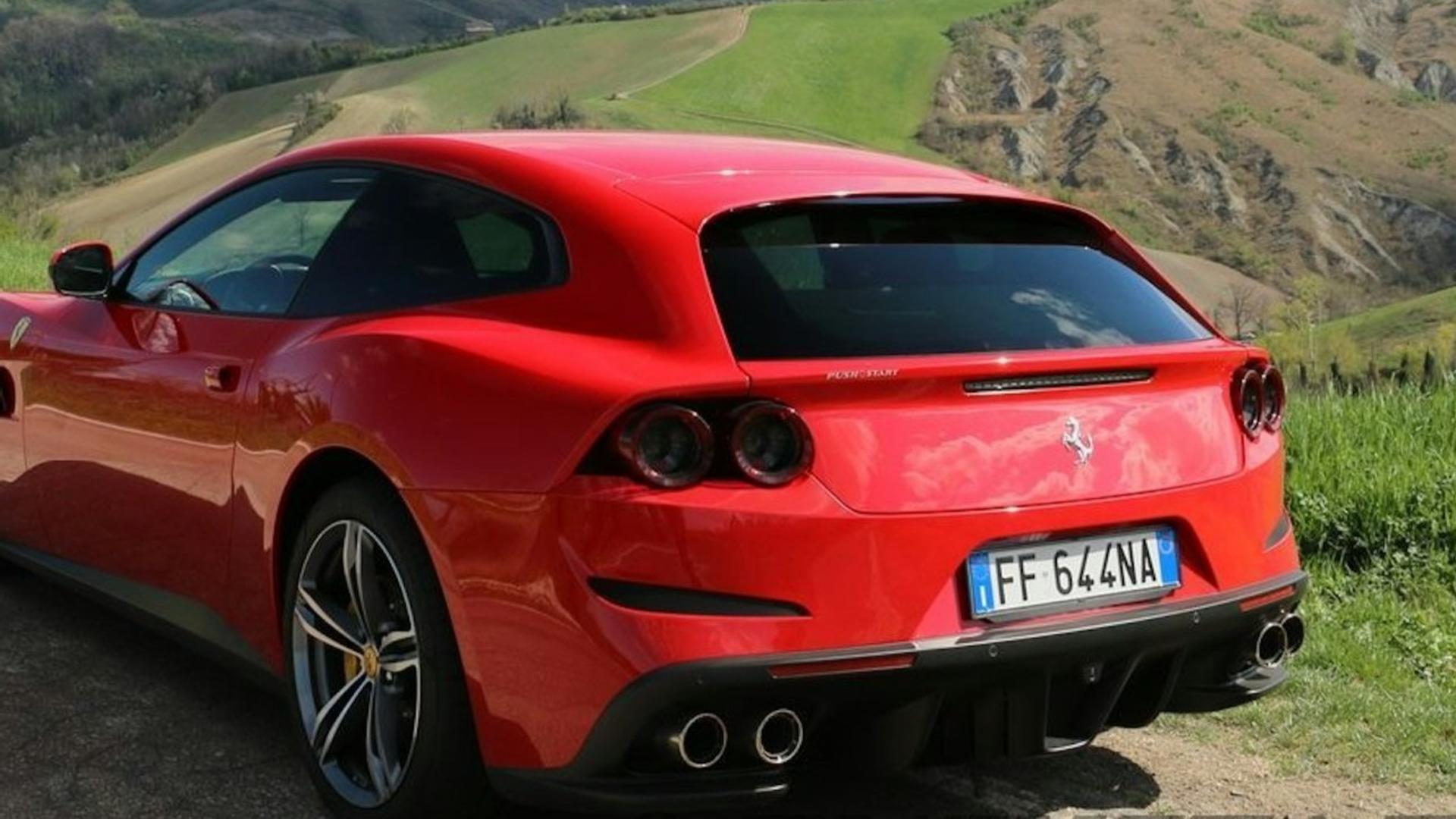 Ferrari GTC4Lusso test drive experience in Maranello - Thumbnail 3