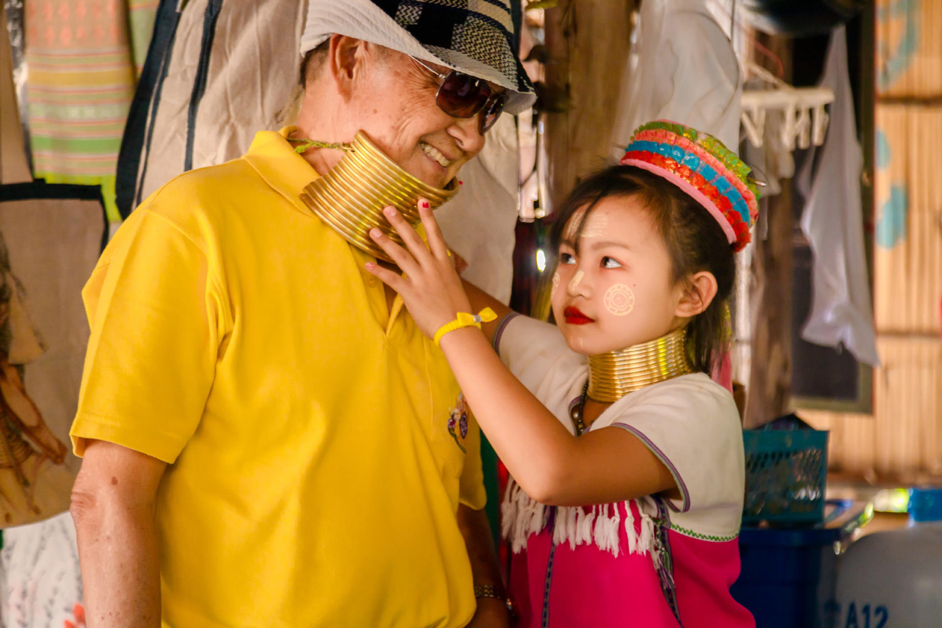 Discover Chiang Rai Temples, Golden Triangle, and Laos Boat Trip  - Thumbnail 22