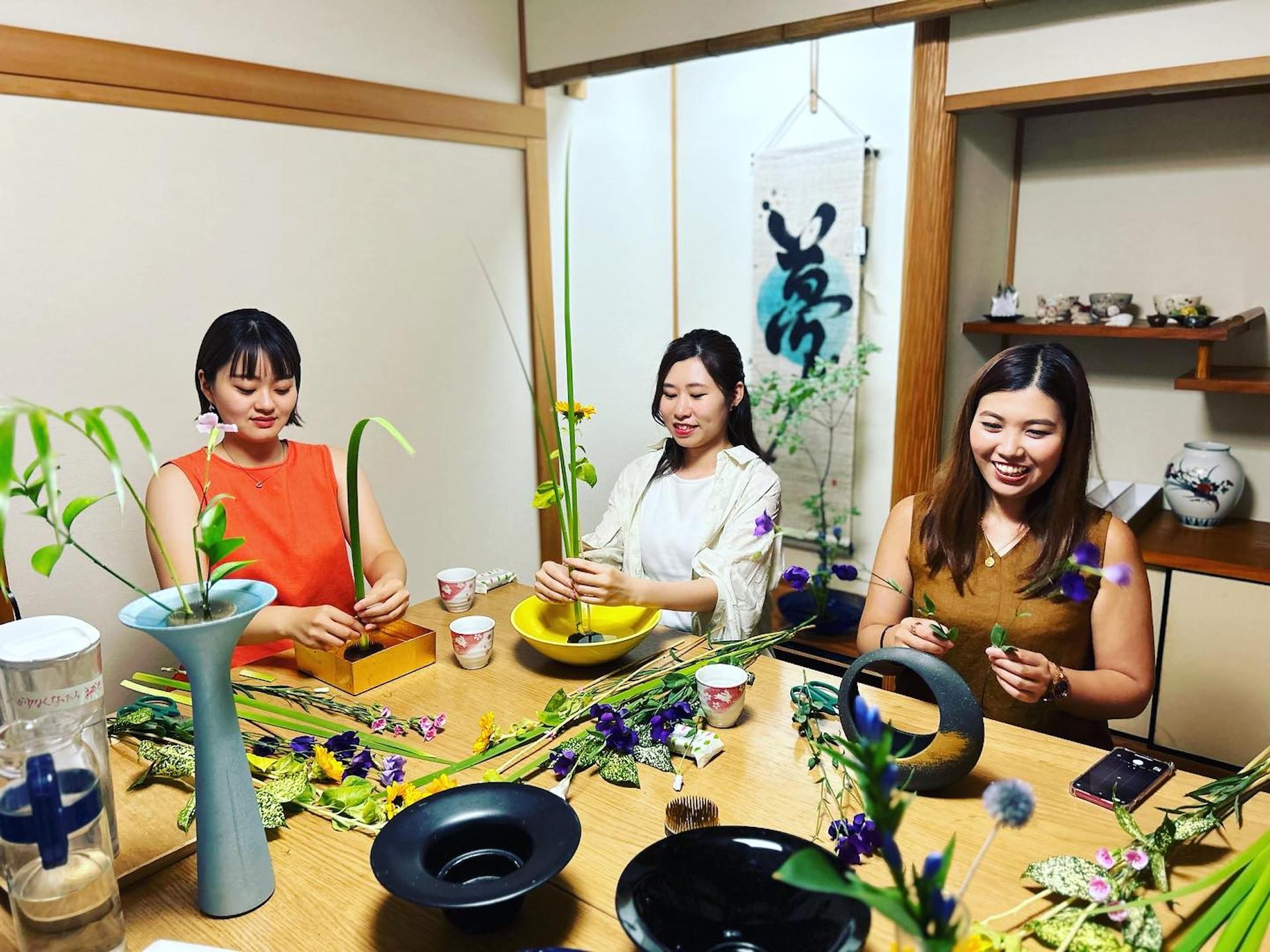 Ikebana Japanese Flower Arrangement  In Ikenobo Style At Local Home - Thumbnail 5